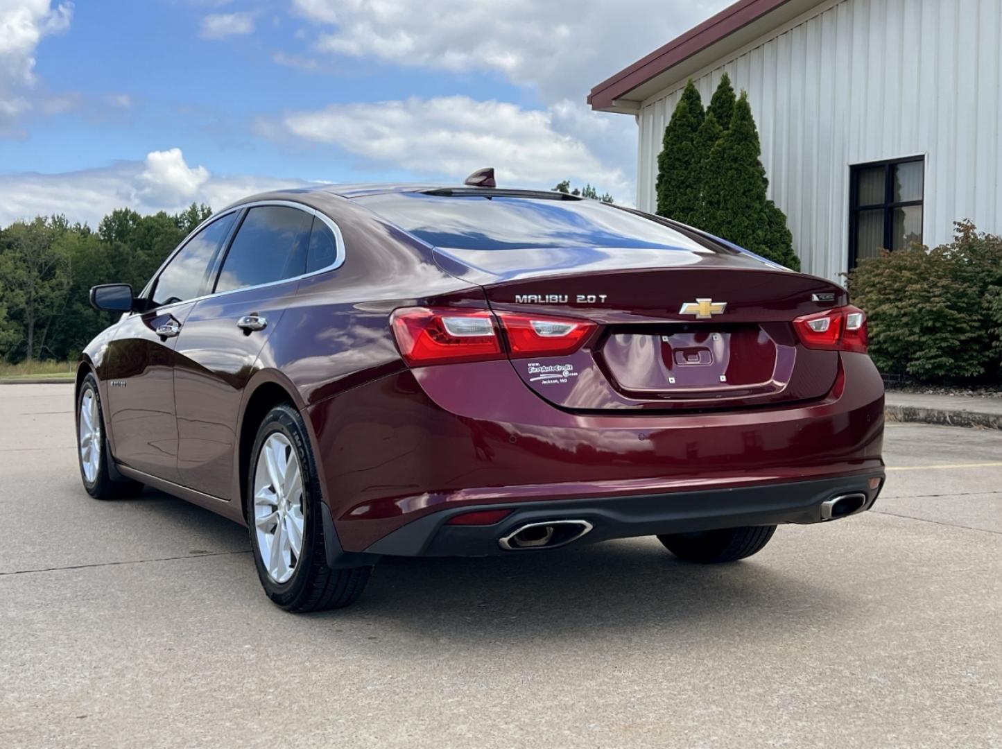 2016 RED /Black Leather CHEVROLET MALIBU PREMIER (1G1ZH5SXXGF) with an 2.0L 4 Cyl. engine, Automatic transmission, located at 2990 Old Orchard Rd., Jackson, MO, 63755, 37.354214, -89.612106 - 2016 Chevrolet Malibu Premier 1-Owner 110xxx miles Front Wheel Drive 2.0L 4 Cyl. Automatic Leather Navigation Power/Heated/Cooled Seats Heated Steering Wheel Backup Camera Sunroof Bluetooth Remote Start Cruise Power Windows/Locks/Mirrors We have financing available and we accept trad - Photo#11