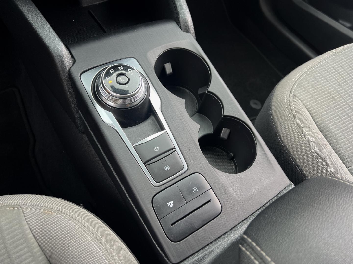 2020 WHITE /Gray Cloth FORD ESCAPE S (1FMCU9F69LU) with an 1.5L 3 Cyl. engine, Automatic transmission, located at 506 S. Kingshighway, Cape Girardeau, MO, 63703, (573) 235-5000, 37.294991, -89.553635 - 2020 Ford Escape S 1-Owner 76xxx miles 4 Wheel Drive 1.5L 3 Cyl. Automatic Backup Camera Bluetooth Cruise Power Windows/Locks/Mirrors We have financing available and we accept trades! Fill out a credit application on our website or come by today! If you have any questions, give us a call - Photo#20