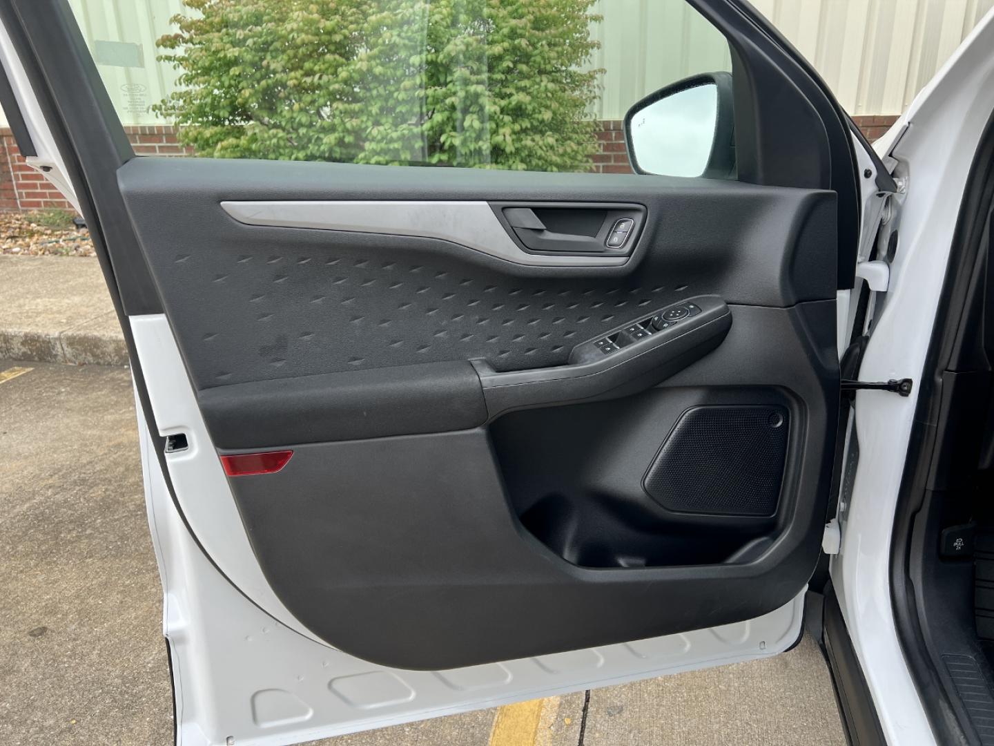 2020 WHITE /Gray Cloth FORD ESCAPE S (1FMCU9F69LU) with an 1.5L 3 Cyl. engine, Automatic transmission, located at 506 S. Kingshighway, Cape Girardeau, MO, 63703, (573) 235-5000, 37.294991, -89.553635 - 2020 Ford Escape S 1-Owner 76xxx miles 4 Wheel Drive 1.5L 3 Cyl. Automatic Backup Camera Bluetooth Cruise Power Windows/Locks/Mirrors We have financing available and we accept trades! Fill out a credit application on our website or come by today! If you have any questions, give us a call - Photo#10