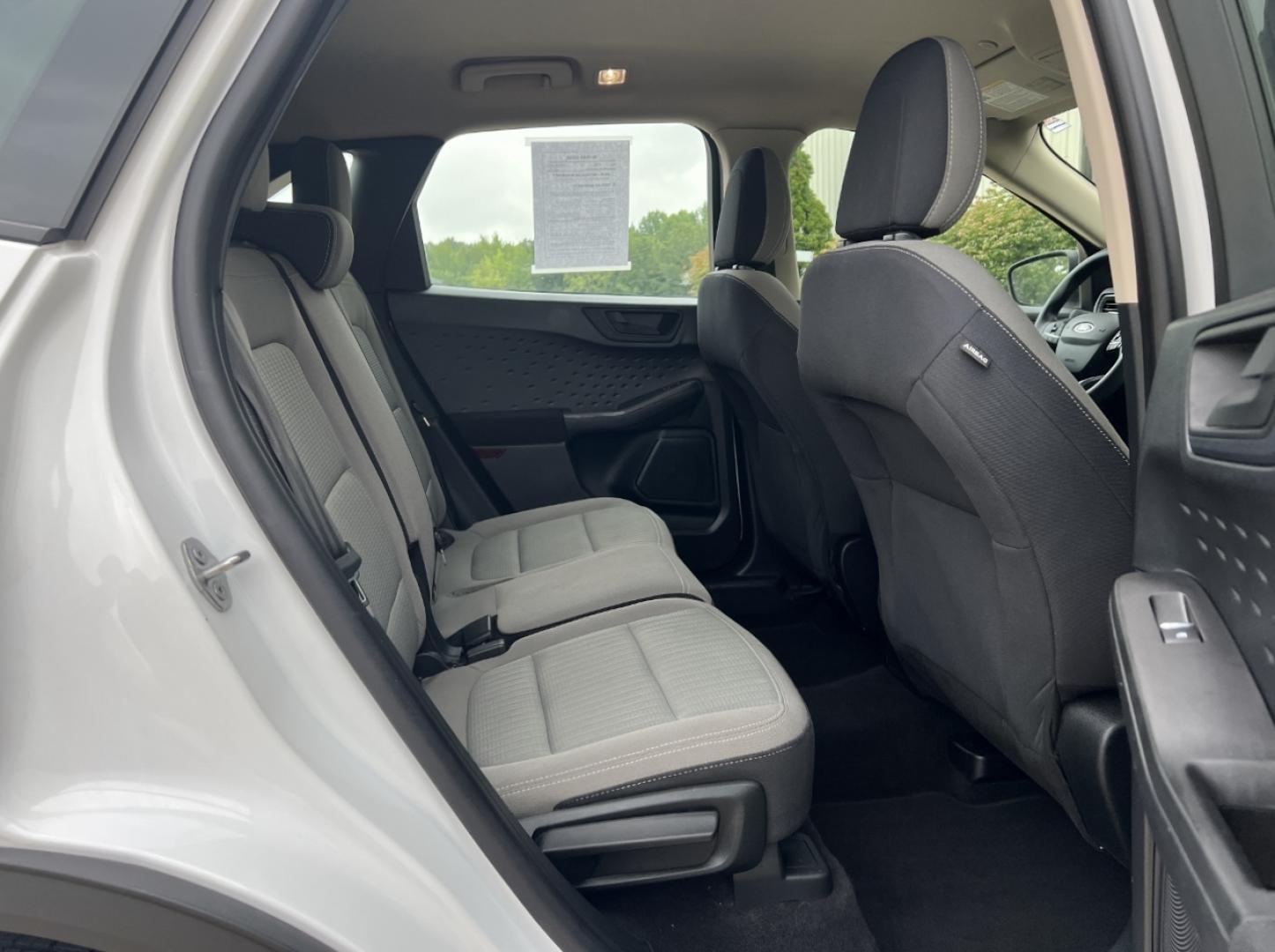 2020 WHITE /Gray Cloth FORD ESCAPE S (1FMCU9F69LU) with an 1.5L 3 Cyl. engine, Automatic transmission, located at 506 S. Kingshighway, Cape Girardeau, MO, 63703, (573) 235-5000, 37.294991, -89.553635 - 2020 Ford Escape S 1-Owner 76xxx miles 4 Wheel Drive 1.5L 3 Cyl. Automatic Backup Camera Bluetooth Cruise Power Windows/Locks/Mirrors We have financing available and we accept trades! Fill out a credit application on our website or come by today! If you have any questions, give us a call - Photo#15