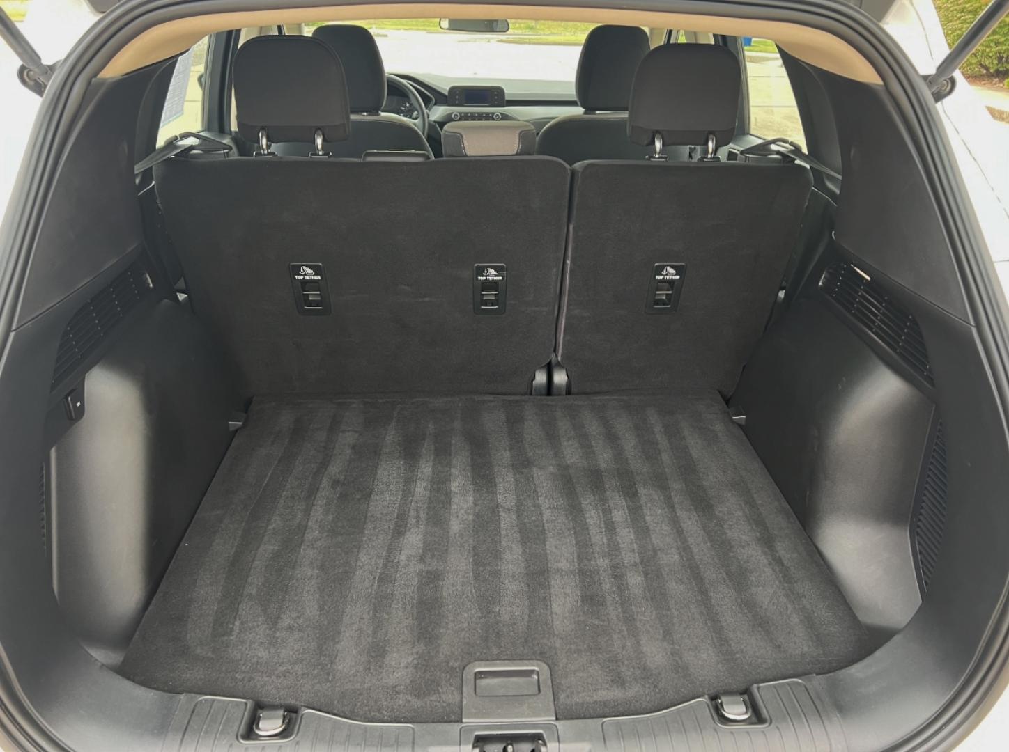 2020 WHITE /Gray Cloth FORD ESCAPE S (1FMCU9F69LU) with an 1.5L 3 Cyl. engine, Automatic transmission, located at 506 S. Kingshighway, Cape Girardeau, MO, 63703, (573) 235-5000, 37.294991, -89.553635 - 2020 Ford Escape S 1-Owner 76xxx miles 4 Wheel Drive 1.5L 3 Cyl. Automatic Backup Camera Bluetooth Cruise Power Windows/Locks/Mirrors We have financing available and we accept trades! Fill out a credit application on our website or come by today! If you have any questions, give us a call - Photo#17