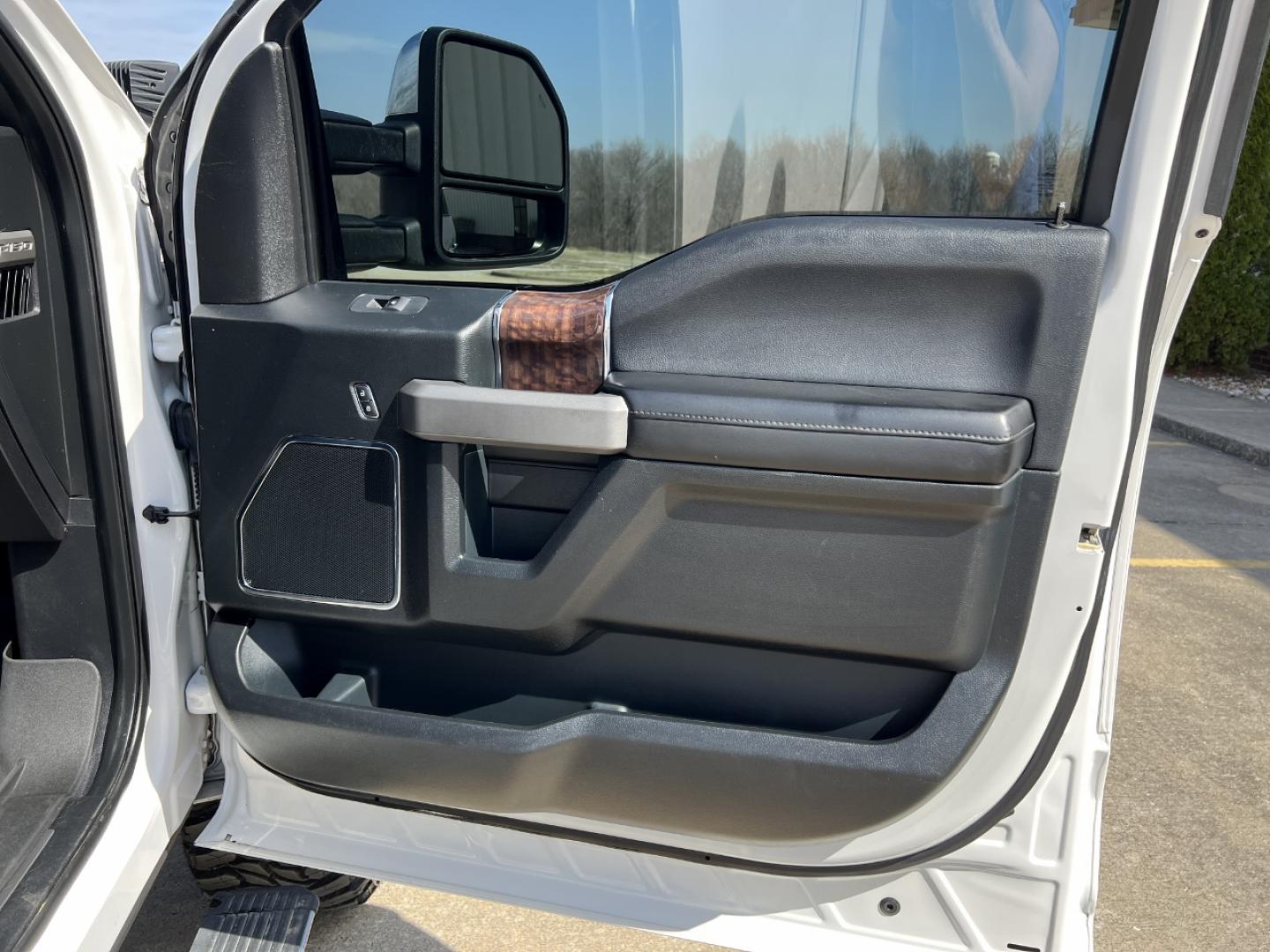 2015 WHITE /Black Leather FORD F150 PLATINUM (1FTEW1EG4FF) with an 3.5L V6 engine, Automatic transmission, located at 2990 Old Orchard Rd., Jackson, MO, 63755, 37.354214, -89.612106 - 2015 Ford F-150 Platinum 124xxx miles 4x4 3.5L V6 Automatic Leather Navigation Power/Heated/Cooled Seats Backup Camera Sunroof Power Running Boards Remote Start Bluetooth Cruise Power Windows/Locks/Mirrors We have financing available and we accept trades! Fill out a credit application - Photo#18