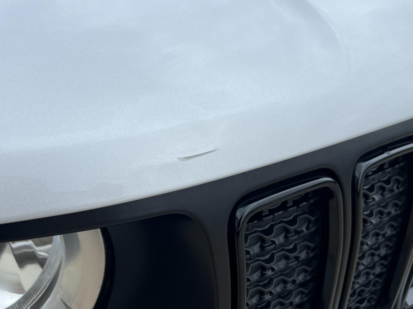 2019 SILVER /Black Cloth JEEP RENEGADE LATITUDE (ZACNJABB5KP) with an 2.4L 4 Cyl. engine, Automatic transmission, located at 506 S. Kingshighway, Cape Girardeau, MO, 63703, (573) 235-5000, 37.294991, -89.553635 - 2019 Jeep Renegade Latitude 76xxx miles Front Wheel Drive 2.4L 4 Cyl. Automatic Backup Camera Bluetooth Cruise Power Windows/Locks/Mirrors We have financing available and we accept trades! Fill out a credit application on our website or come by today! If you have any questions, give us a c - Photo#35