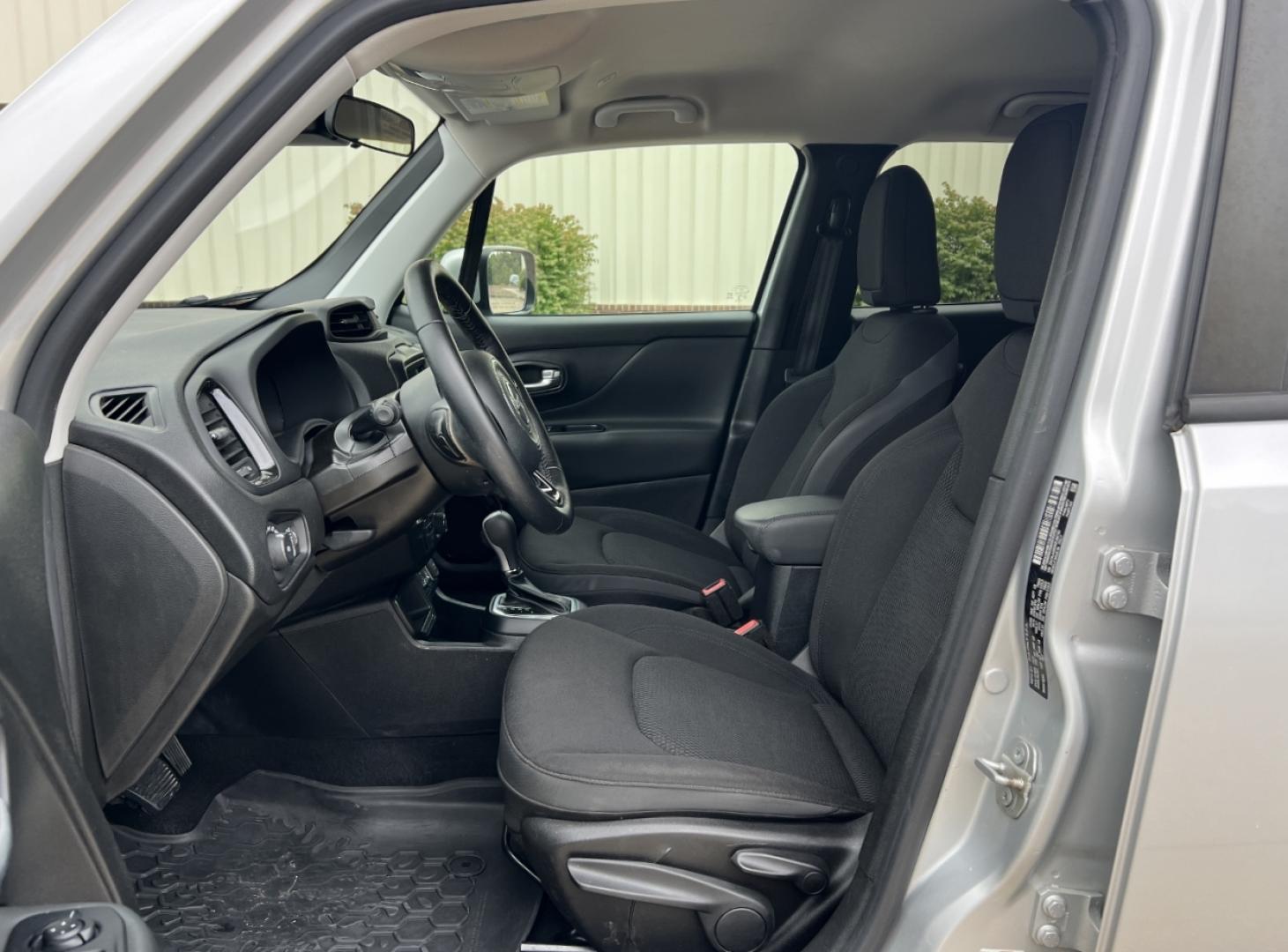 2019 SILVER /Black Cloth JEEP RENEGADE LATITUDE (ZACNJABB5KP) with an 2.4L 4 Cyl. engine, Automatic transmission, located at 506 S. Kingshighway, Cape Girardeau, MO, 63703, (573) 235-5000, 37.294991, -89.553635 - 2019 Jeep Renegade Latitude 76xxx miles Front Wheel Drive 2.4L 4 Cyl. Automatic Backup Camera Bluetooth Cruise Power Windows/Locks/Mirrors We have financing available and we accept trades! Fill out a credit application on our website or come by today! If you have any questions, give us a c - Photo#11