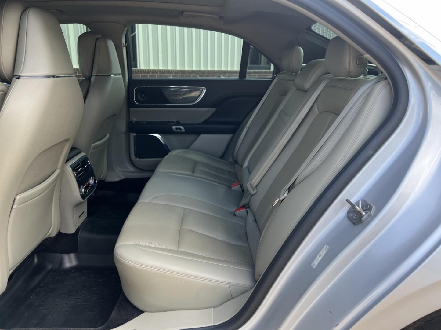 2018 SILVER /Tan Leather Lincoln Continental Reserve AWD (1LN6L9NC3J5) with an 3.0L V6 engine, Automatic transmission, located at 506 S. Kingshighway, Cape Girardeau, MO, 63703, (573) 235-5000, 37.294991, -89.553635 - 2018 Lincoln Continental Reserve 100xxx miles All Wheel Drive 3.0L V6 Automatic Leather Navigation Power/Heated/Cooled Seats Heated Rear Seats Heating Steering Wheel Backup Camera Sunroof Bluetooth Remote Start Cruise Power Windows/Locks/Mirrors We have financing available and we acc - Photo#20