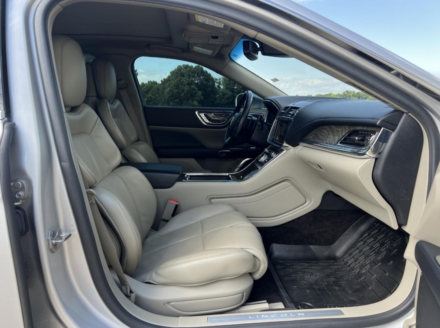 2018 SILVER /Tan Leather Lincoln Continental Reserve AWD (1LN6L9NC3J5) with an 3.0L V6 engine, Automatic transmission, located at 506 S. Kingshighway, Cape Girardeau, MO, 63703, (573) 235-5000, 37.294991, -89.553635 - 2018 Lincoln Continental Reserve 100xxx miles All Wheel Drive 3.0L V6 Automatic Leather Navigation Power/Heated/Cooled Seats Heated Rear Seats Heating Steering Wheel Backup Camera Sunroof Bluetooth Remote Start Cruise Power Windows/Locks/Mirrors We have financing available and we acc - Photo#19