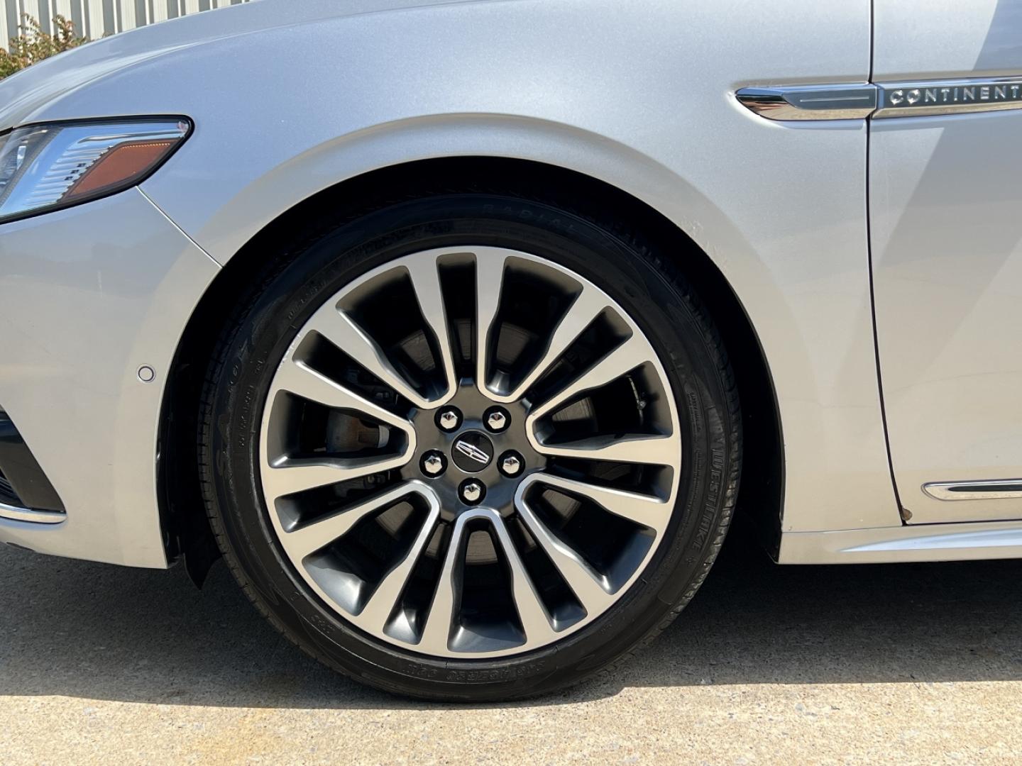 2018 SILVER /Tan Leather Lincoln Continental Reserve AWD (1LN6L9NC3J5) with an 3.0L V6 engine, Automatic transmission, located at 506 S. Kingshighway, Cape Girardeau, MO, 63703, (573) 235-5000, 37.294991, -89.553635 - 2018 Lincoln Continental Reserve 100xxx miles All Wheel Drive 3.0L V6 Automatic Leather Navigation Power/Heated/Cooled Seats Heated Rear Seats Heating Steering Wheel Backup Camera Sunroof Bluetooth Remote Start Cruise Power Windows/Locks/Mirrors We have financing available and we acc - Photo#41