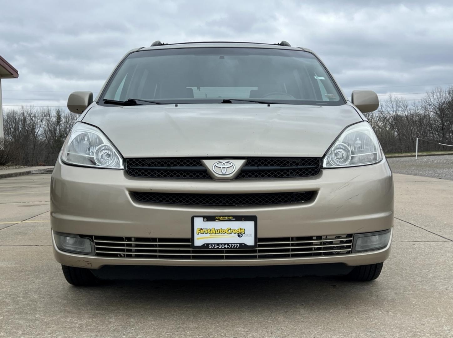 2004 GOLD /Tan Cloth TOYOTA SIENNA XLE (5TDZA22C94S) with an 3.3L V6 engine, Automatic transmission, located at 2990 Old Orchard Rd., Jackson, MO, 63755, 37.354214, -89.612106 - 2004 Toyota Sienna XLE 176xxx miles Front Wheel Drive 3.3L V6 Automatic 3rd Row Power Driver Seat Sunroof Cruise Power Windows/Locks/Mirrors We have financing available and we accept trades! Fill out a credit application on our website or come by today! If you have any questions, give us - Photo#10
