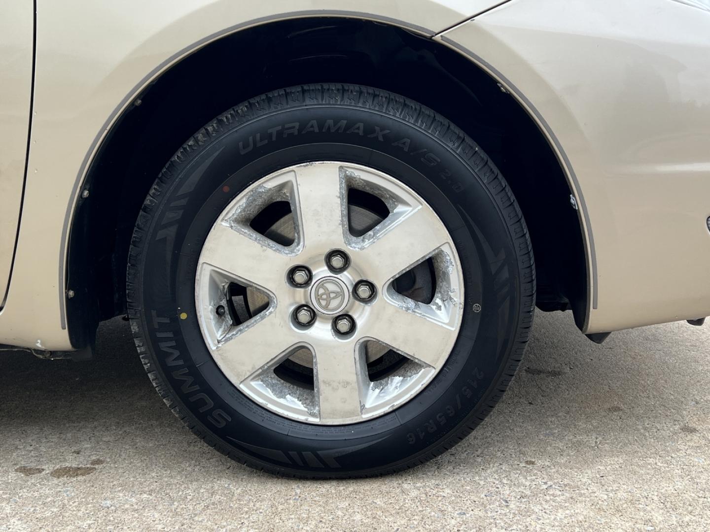 2004 GOLD /Tan Cloth TOYOTA SIENNA XLE (5TDZA22C94S) with an 3.3L V6 engine, Automatic transmission, located at 2990 Old Orchard Rd., Jackson, MO, 63755, 37.354214, -89.612106 - 2004 Toyota Sienna XLE 176xxx miles Front Wheel Drive 3.3L V6 Automatic 3rd Row Power Driver Seat Sunroof Cruise Power Windows/Locks/Mirrors We have financing available and we accept trades! Fill out a credit application on our website or come by today! If you have any questions, give us - Photo#39