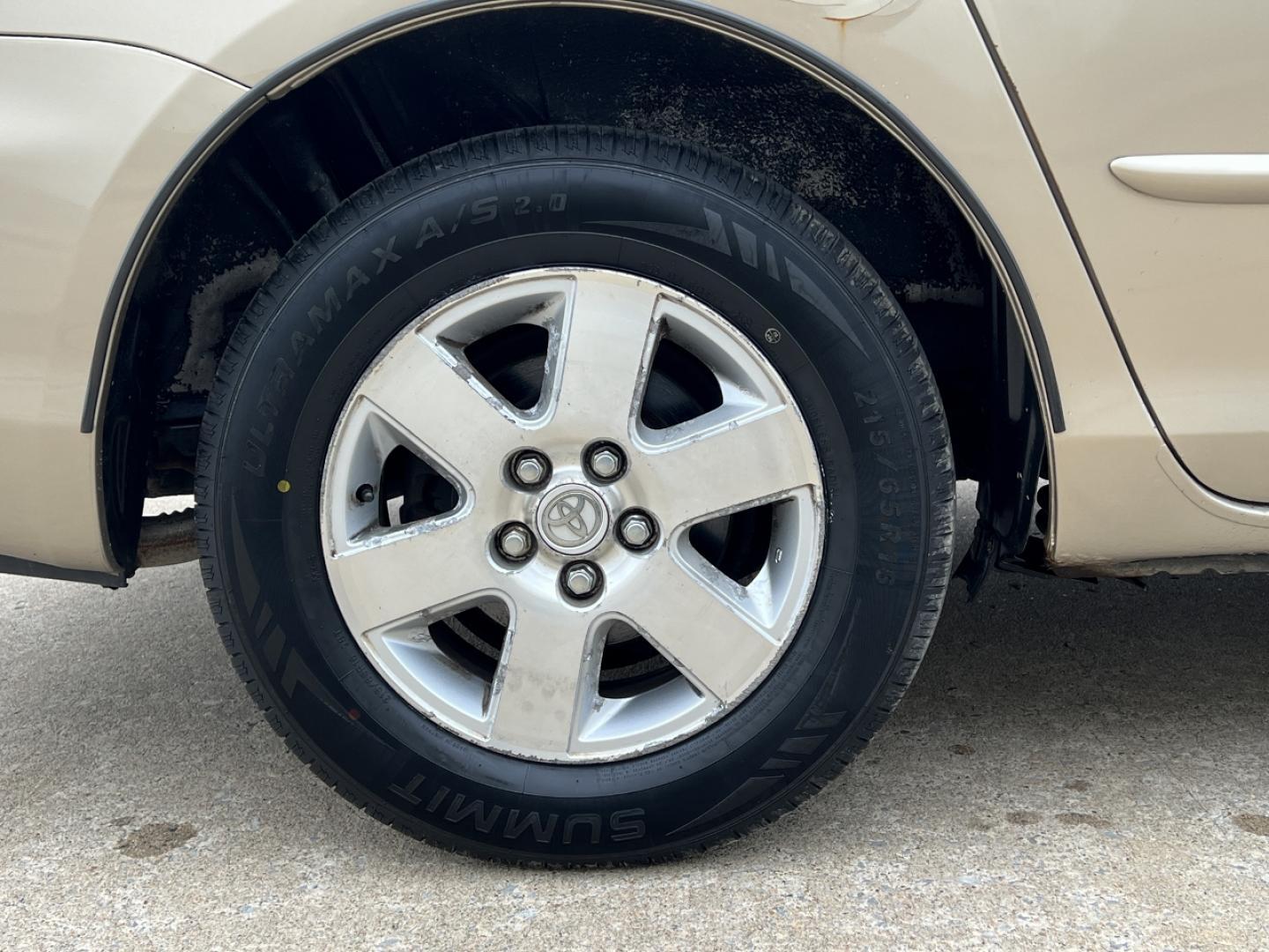 2004 GOLD /Tan Cloth TOYOTA SIENNA XLE (5TDZA22C94S) with an 3.3L V6 engine, Automatic transmission, located at 2990 Old Orchard Rd., Jackson, MO, 63755, 37.354214, -89.612106 - 2004 Toyota Sienna XLE 176xxx miles Front Wheel Drive 3.3L V6 Automatic 3rd Row Power Driver Seat Sunroof Cruise Power Windows/Locks/Mirrors We have financing available and we accept trades! Fill out a credit application on our website or come by today! If you have any questions, give us - Photo#38