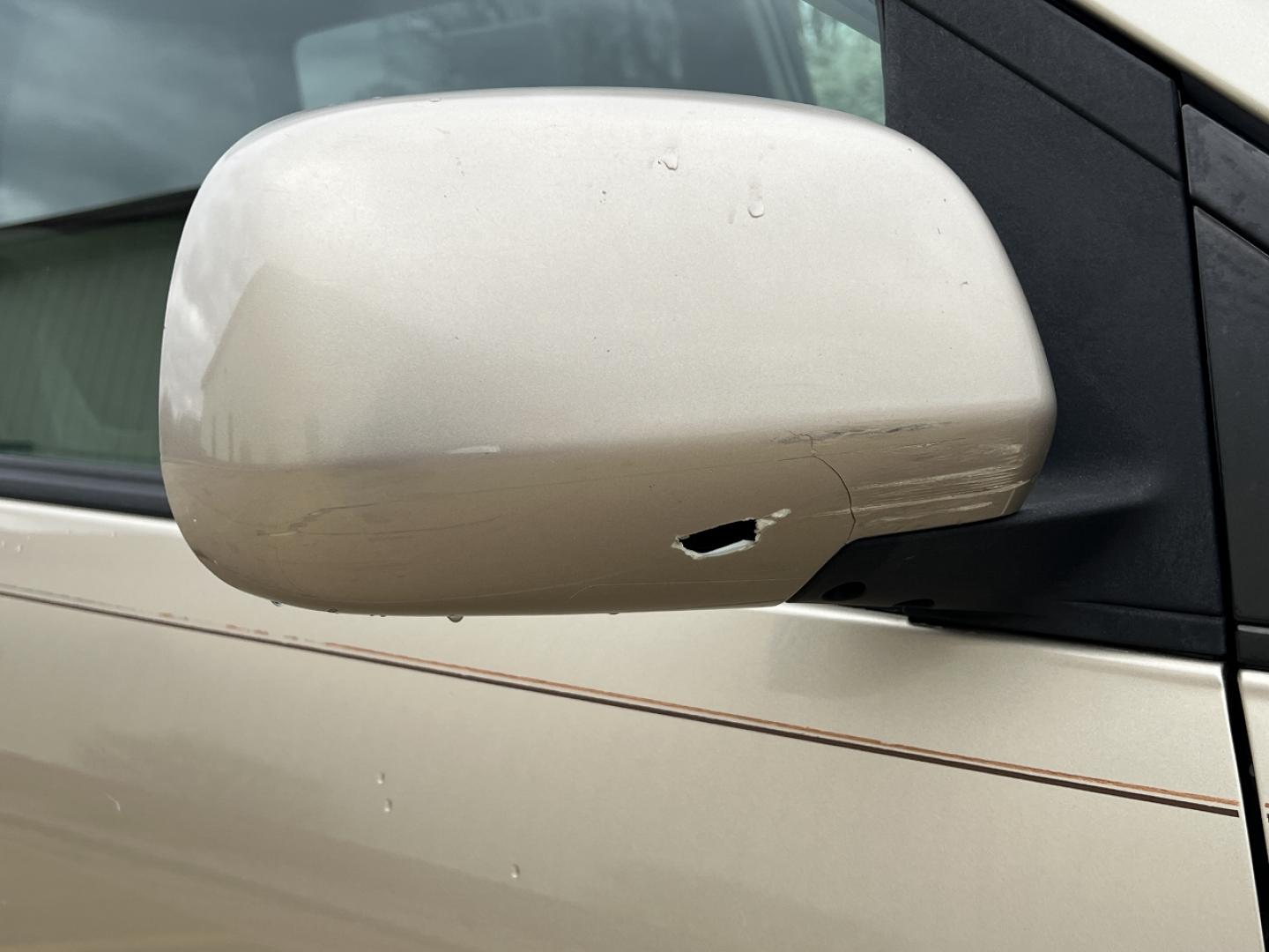 2004 GOLD /Tan Cloth TOYOTA SIENNA XLE (5TDZA22C94S) with an 3.3L V6 engine, Automatic transmission, located at 2990 Old Orchard Rd., Jackson, MO, 63755, 37.354214, -89.612106 - 2004 Toyota Sienna XLE 176xxx miles Front Wheel Drive 3.3L V6 Automatic 3rd Row Power Driver Seat Sunroof Cruise Power Windows/Locks/Mirrors We have financing available and we accept trades! Fill out a credit application on our website or come by today! If you have any questions, give us - Photo#50