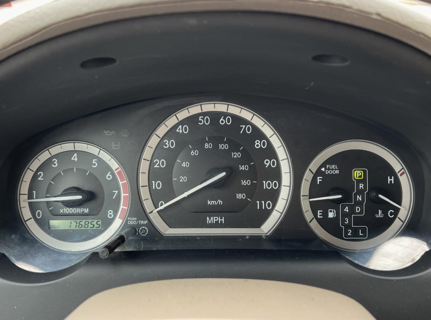 2004 GOLD /Tan Cloth TOYOTA SIENNA XLE (5TDZA22C94S) with an 3.3L V6 engine, Automatic transmission, located at 2990 Old Orchard Rd., Jackson, MO, 63755, 37.354214, -89.612106 - 2004 Toyota Sienna XLE 176xxx miles Front Wheel Drive 3.3L V6 Automatic 3rd Row Power Driver Seat Sunroof Cruise Power Windows/Locks/Mirrors We have financing available and we accept trades! Fill out a credit application on our website or come by today! If you have any questions, give us - Photo#1