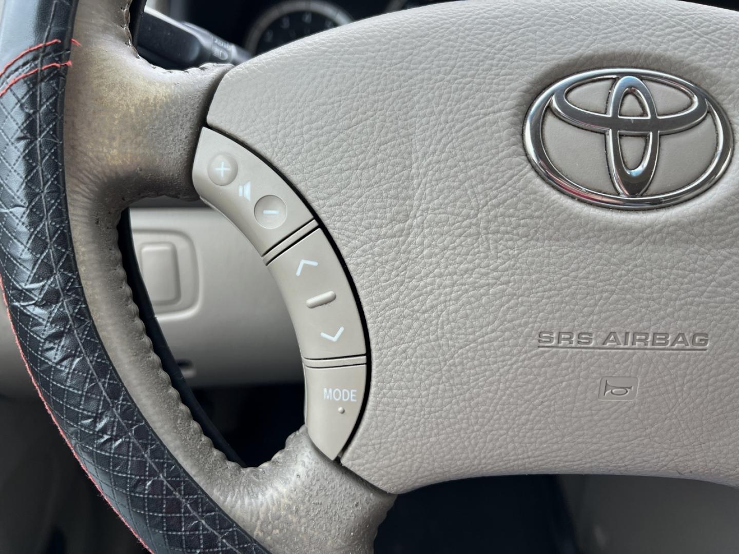2004 GOLD /Tan Cloth TOYOTA SIENNA XLE (5TDZA22C94S) with an 3.3L V6 engine, Automatic transmission, located at 2990 Old Orchard Rd., Jackson, MO, 63755, 37.354214, -89.612106 - 2004 Toyota Sienna XLE 176xxx miles Front Wheel Drive 3.3L V6 Automatic 3rd Row Power Driver Seat Sunroof Cruise Power Windows/Locks/Mirrors We have financing available and we accept trades! Fill out a credit application on our website or come by today! If you have any questions, give us - Photo#21
