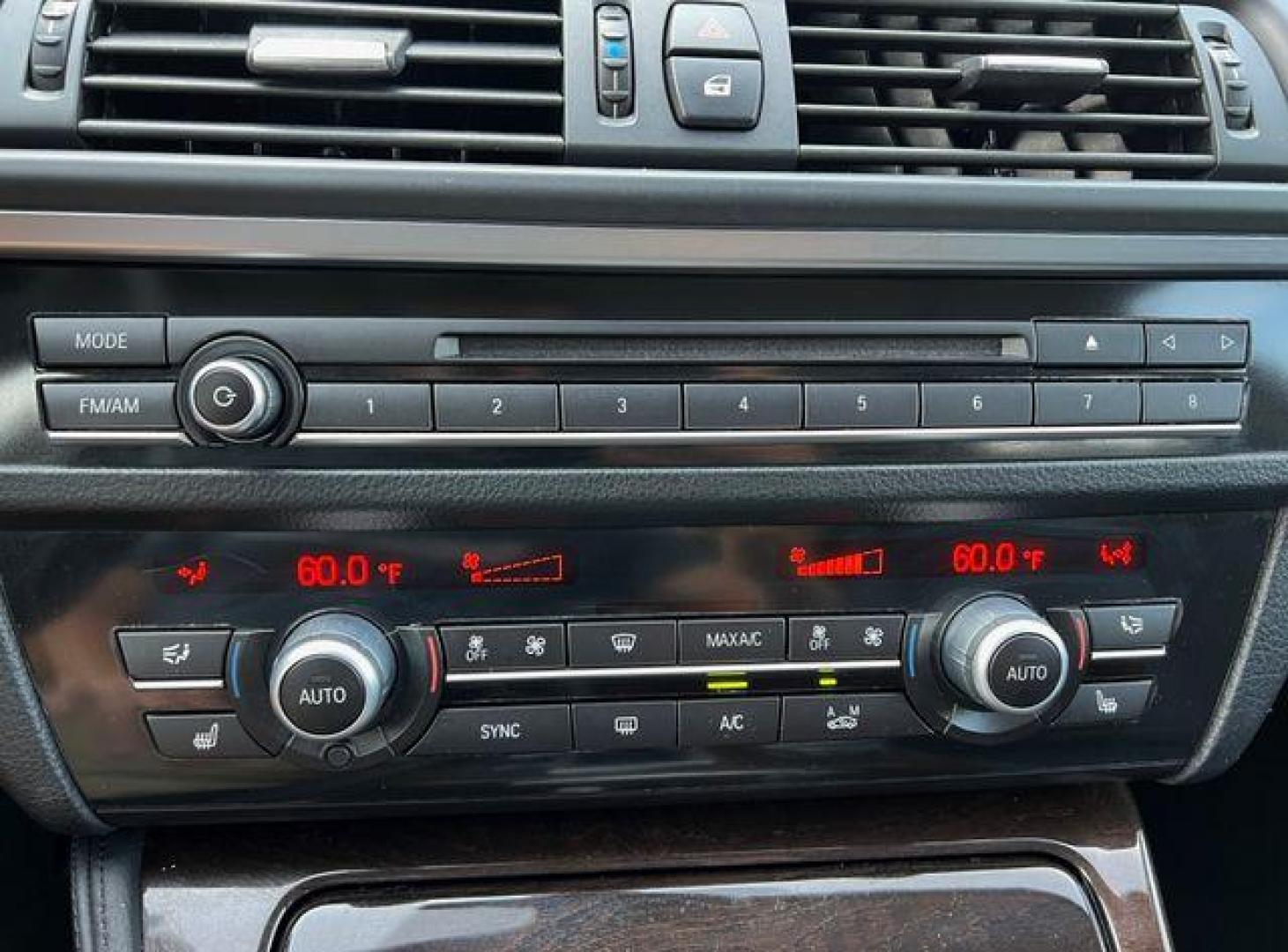 2014 SILVER /Black BMW 535 I (WBA5B1C59ED) with an 3.0L engine, Automatic transmission, located at 2990 Old Orchard Rd., Jackson, MO, 63755, 37.354214, -89.612106 - Photo#4