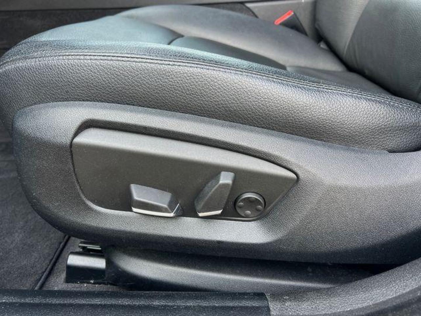 2014 SILVER /Black BMW 535 I (WBA5B1C59ED) with an 3.0L engine, Automatic transmission, located at 2990 Old Orchard Rd., Jackson, MO, 63755, 37.354214, -89.612106 - Photo#6