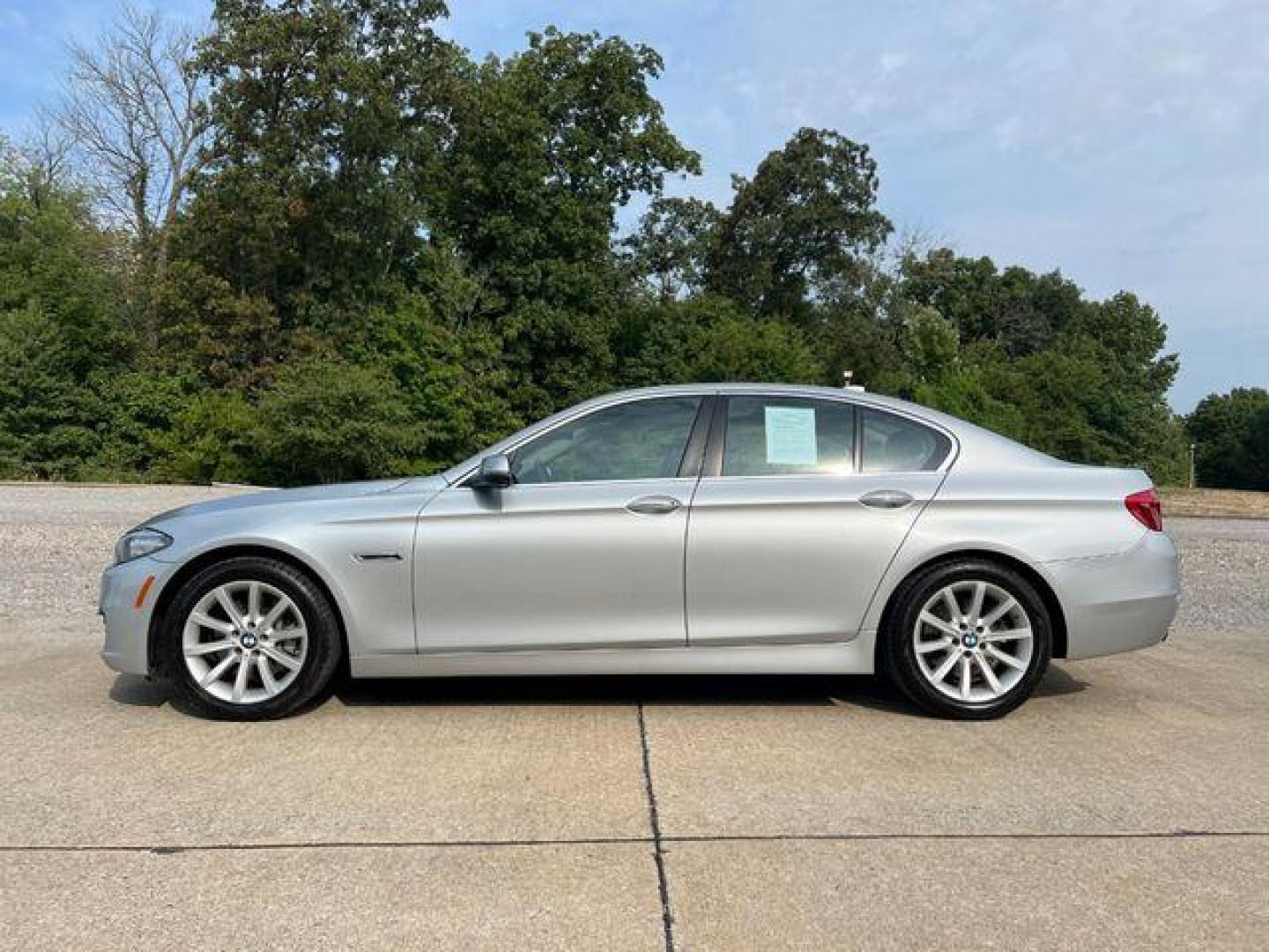 2014 SILVER /Black BMW 535 I (WBA5B1C59ED) with an 3.0L engine, Automatic transmission, located at 2990 Old Orchard Rd., Jackson, MO, 63755, 37.354214, -89.612106 - Photo#9
