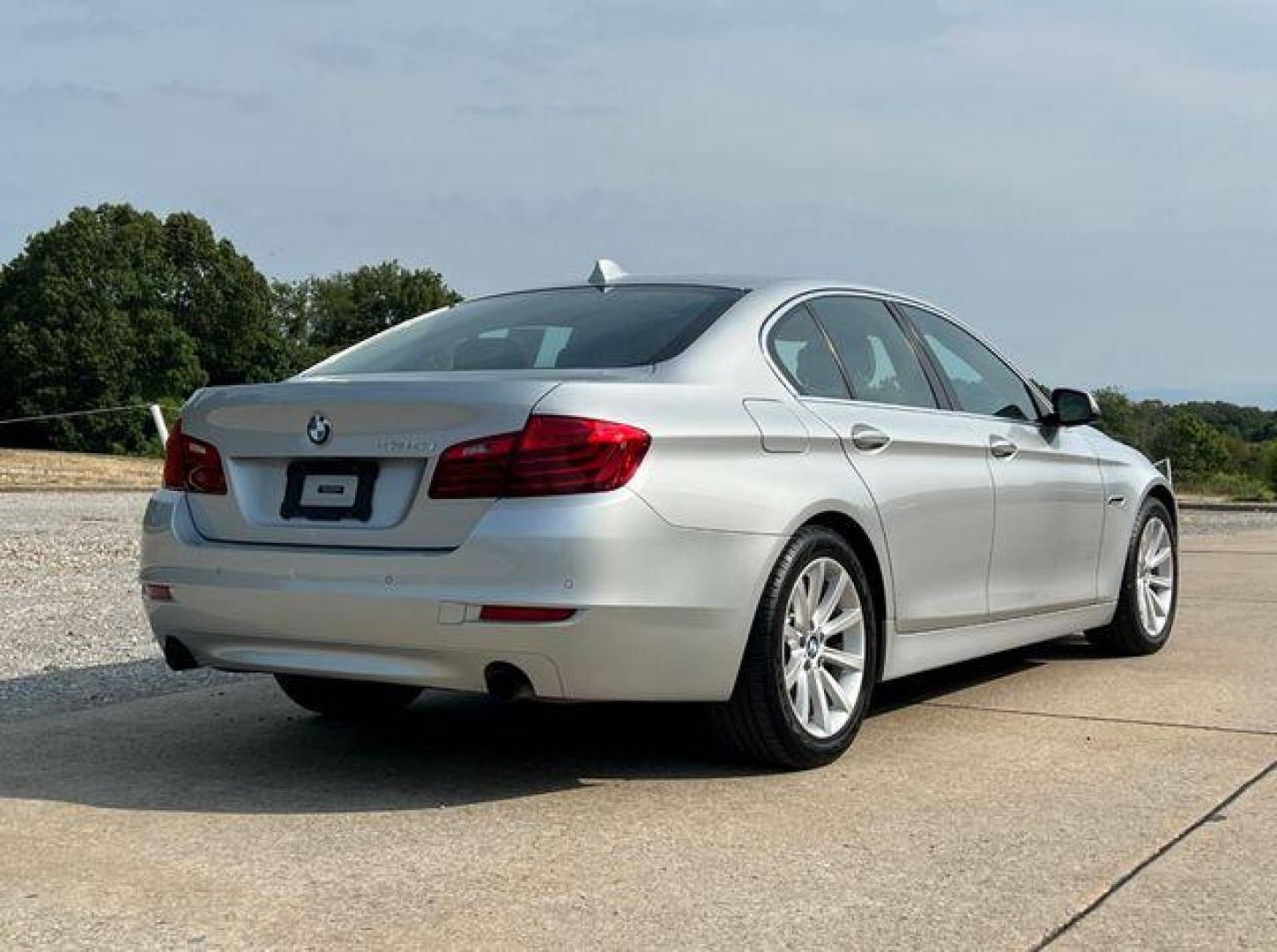 2014 SILVER /Black BMW 535 I (WBA5B1C59ED) with an 3.0L engine, Automatic transmission, located at 2990 Old Orchard Rd., Jackson, MO, 63755, 37.354214, -89.612106 - Photo#11