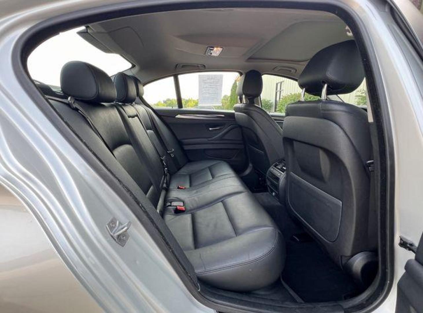 2014 SILVER /Black BMW 535 I (WBA5B1C59ED) with an 3.0L engine, Automatic transmission, located at 2990 Old Orchard Rd., Jackson, MO, 63755, 37.354214, -89.612106 - Photo#21