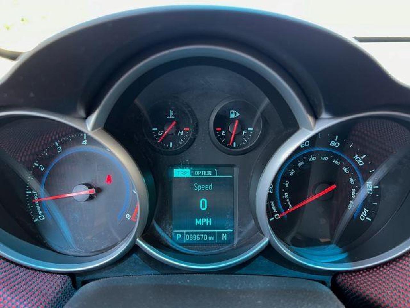 2014 SILVER /Jet Black/Sport Red CHEVROLET CRUZE LT (1G1PC5SBXE7) with an 1.4L engine, Automatic transmission, located at 2990 Old Orchard Rd., Jackson, MO, 63755, 37.354214, -89.612106 - Photo#1