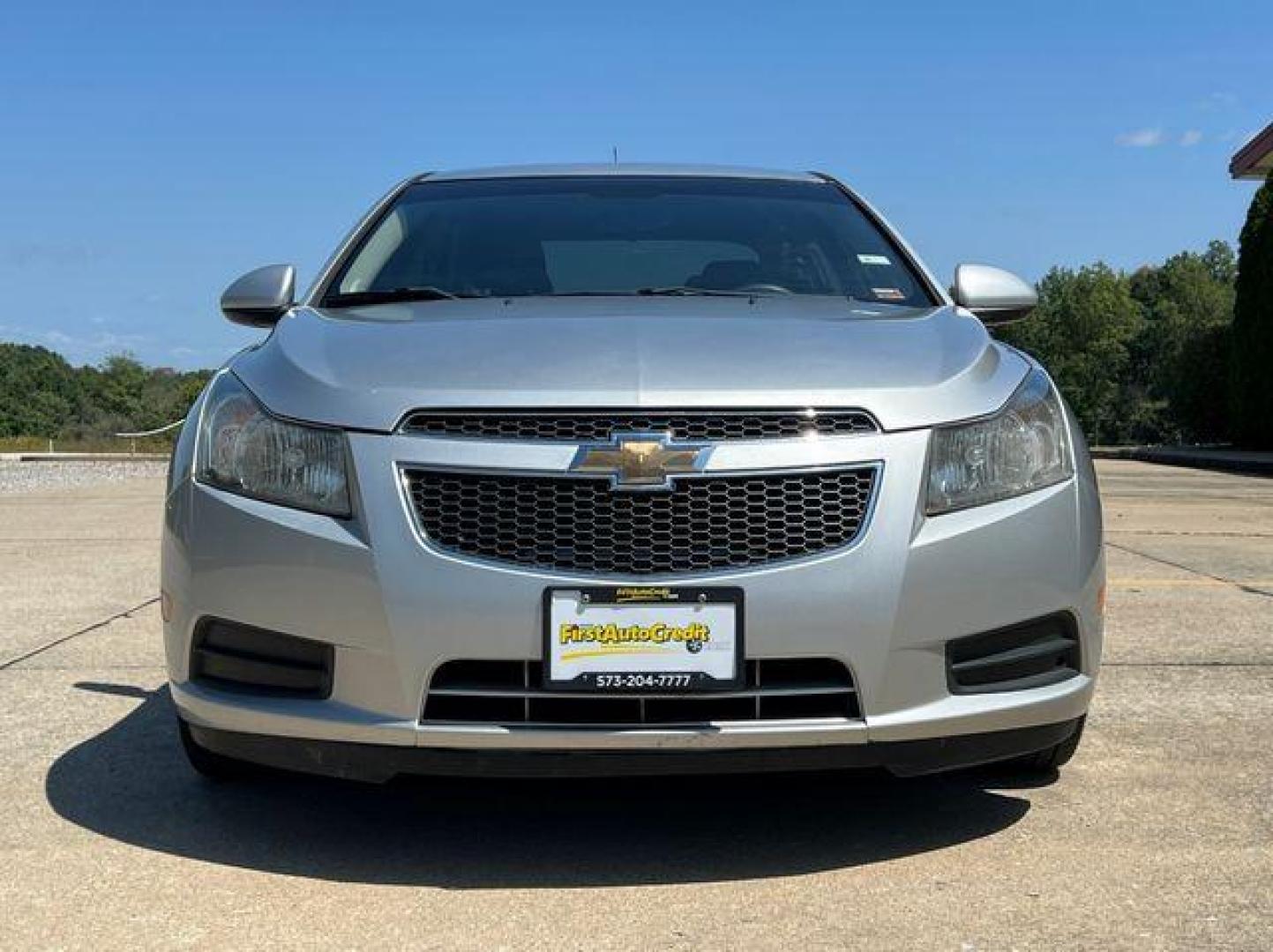 2014 SILVER /Jet Black/Sport Red CHEVROLET CRUZE LT (1G1PC5SBXE7) with an 1.4L engine, Automatic transmission, located at 2990 Old Orchard Rd., Jackson, MO, 63755, 37.354214, -89.612106 - Photo#8