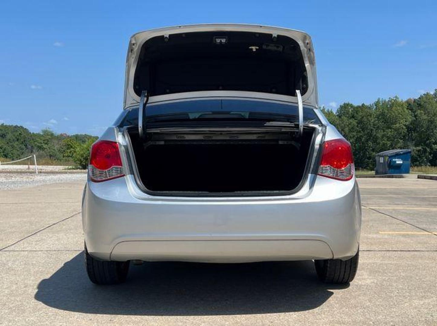 2014 SILVER /Jet Black/Sport Red CHEVROLET CRUZE LT (1G1PC5SBXE7) with an 1.4L engine, Automatic transmission, located at 2990 Old Orchard Rd., Jackson, MO, 63755, 37.354214, -89.612106 - Photo#17