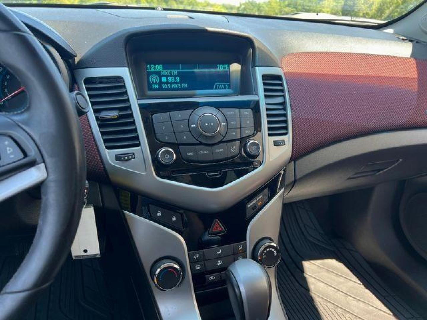 2014 SILVER /Jet Black/Sport Red CHEVROLET CRUZE LT (1G1PC5SBXE7) with an 1.4L engine, Automatic transmission, located at 2990 Old Orchard Rd., Jackson, MO, 63755, 37.354214, -89.612106 - Photo#24