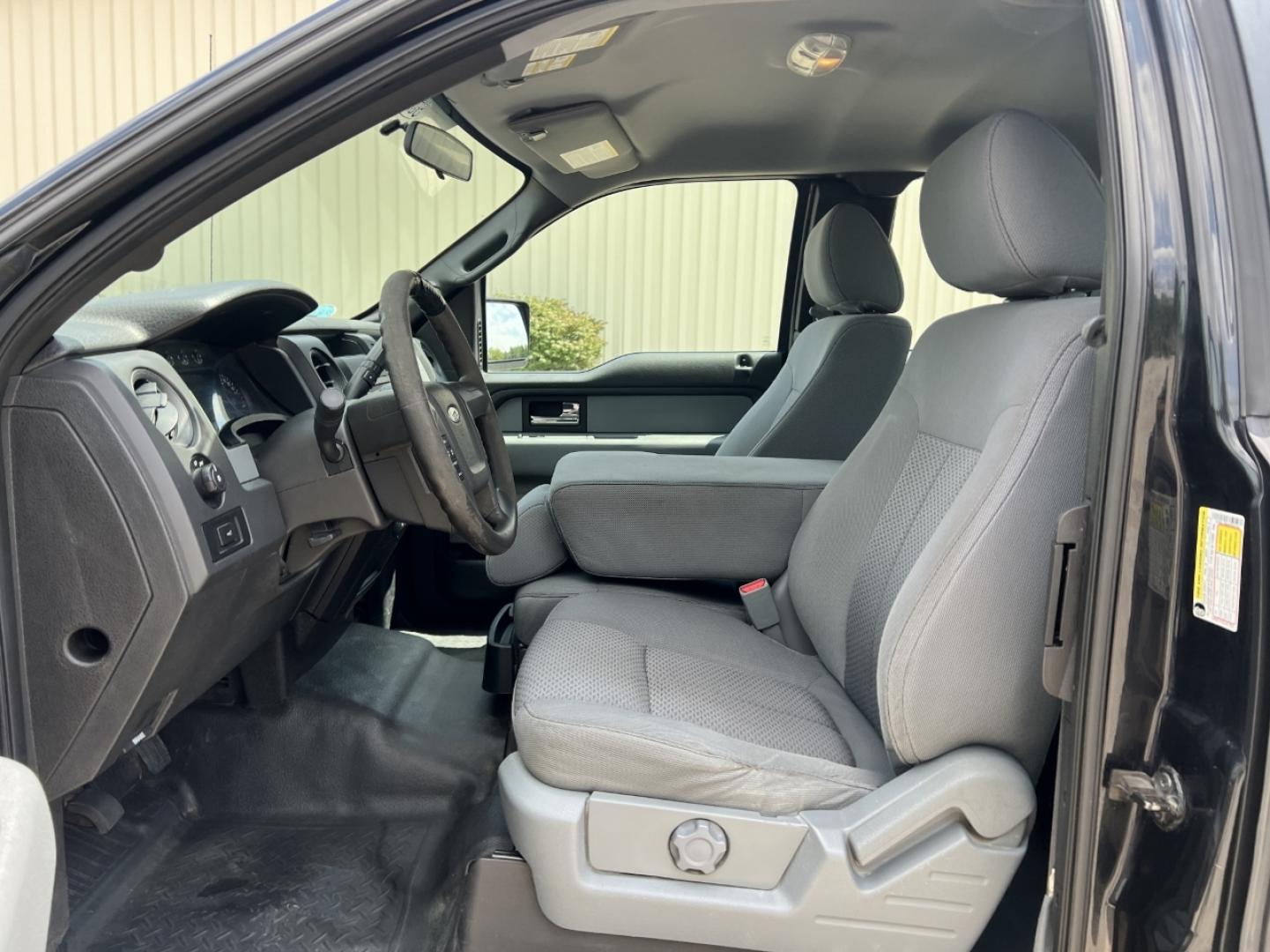 2013 BLACK /Gray Cloth FORD F150 XL (1FTEX1CM4DF) with an 3.7L V6 engine, Automatic transmission, located at 506 S. Kingshighway, Cape Girardeau, MO, 63703, (573) 235-5000, 37.294991, -89.553635 - 2013 Ford F-150 XL 1-Owner 167xxx miles Rear Wheel Drive 3.7L V6 Automatic Bluetooth Cruise Power Windows/Locks/Mirrors We have financing available and we accept trades! Fill out a credit application on our website or come by today! If you have any questions, give us a call at (573) 235-50 - Photo#10