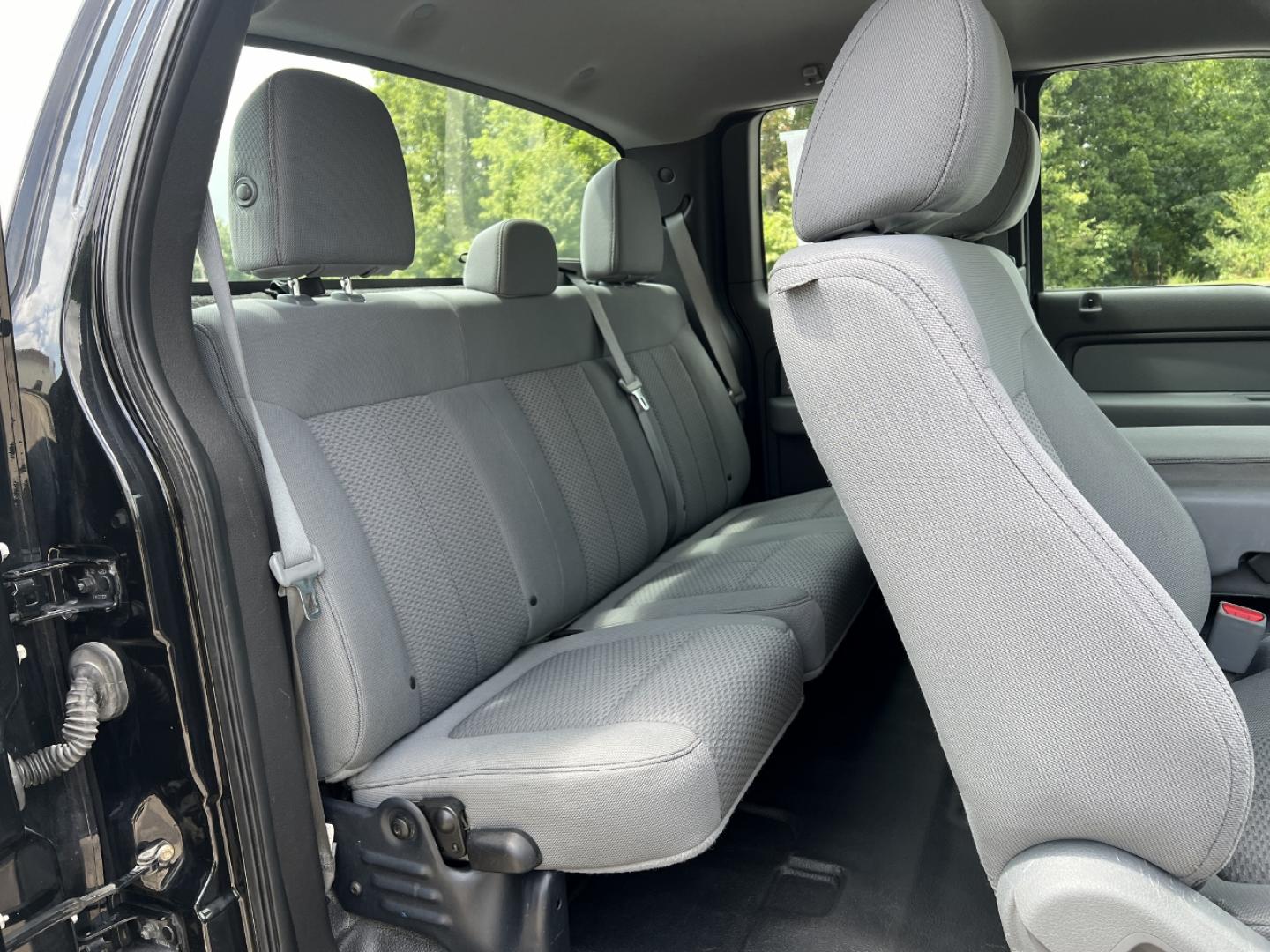 2013 BLACK /Gray Cloth FORD F150 XL (1FTEX1CM4DF) with an 3.7L V6 engine, Automatic transmission, located at 506 S. Kingshighway, Cape Girardeau, MO, 63703, (573) 235-5000, 37.294991, -89.553635 - 2013 Ford F-150 XL 1-Owner 167xxx miles Rear Wheel Drive 3.7L V6 Automatic Bluetooth Cruise Power Windows/Locks/Mirrors We have financing available and we accept trades! Fill out a credit application on our website or come by today! If you have any questions, give us a call at (573) 235-50 - Photo#15