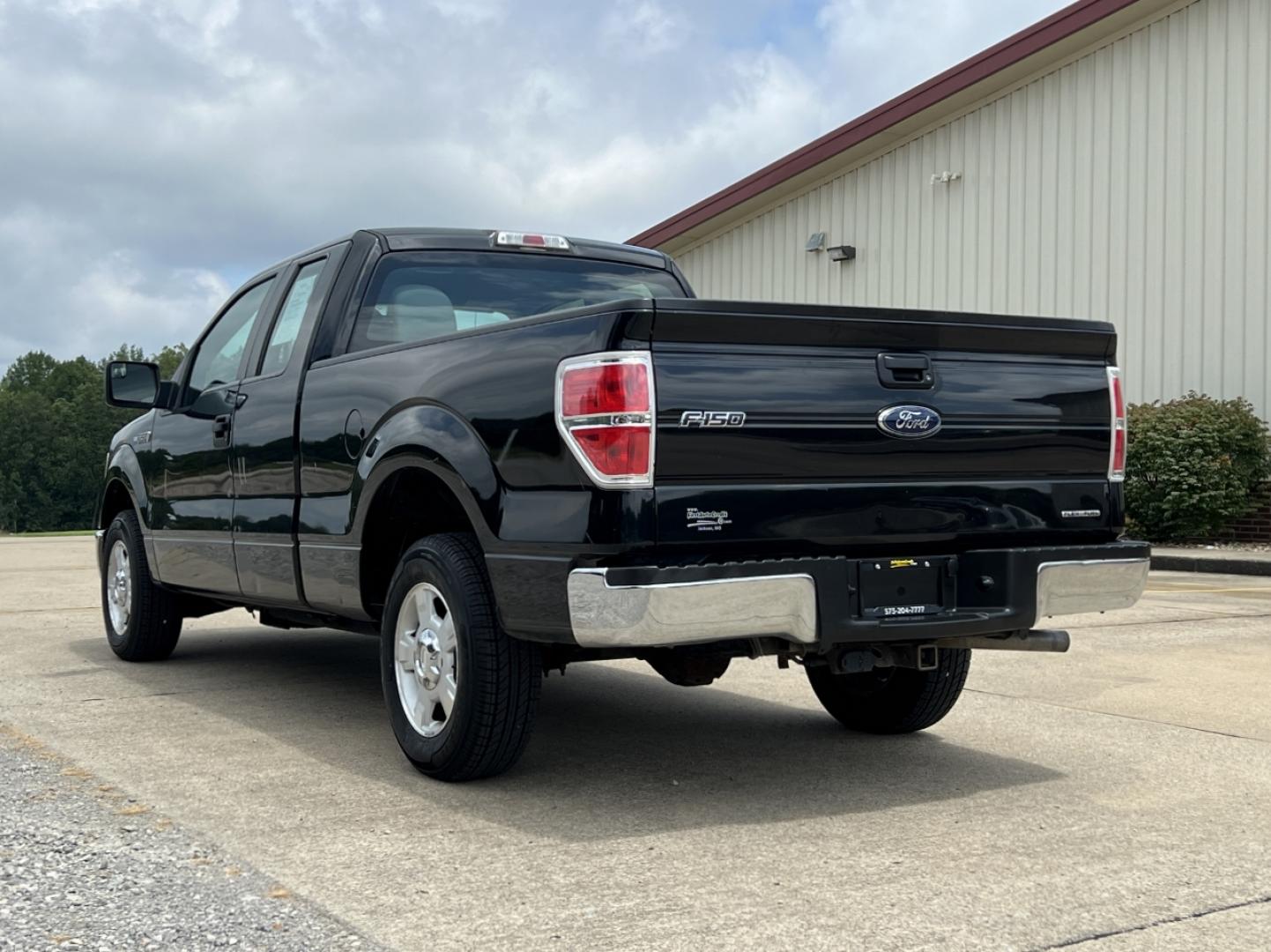 2013 BLACK /Gray Cloth FORD F150 XL (1FTEX1CM4DF) with an 3.7L V6 engine, Automatic transmission, located at 506 S. Kingshighway, Cape Girardeau, MO, 63703, (573) 235-5000, 37.294991, -89.553635 - 2013 Ford F-150 XL 1-Owner 167xxx miles Rear Wheel Drive 3.7L V6 Automatic Bluetooth Cruise Power Windows/Locks/Mirrors We have financing available and we accept trades! Fill out a credit application on our website or come by today! If you have any questions, give us a call at (573) 235-50 - Photo#6