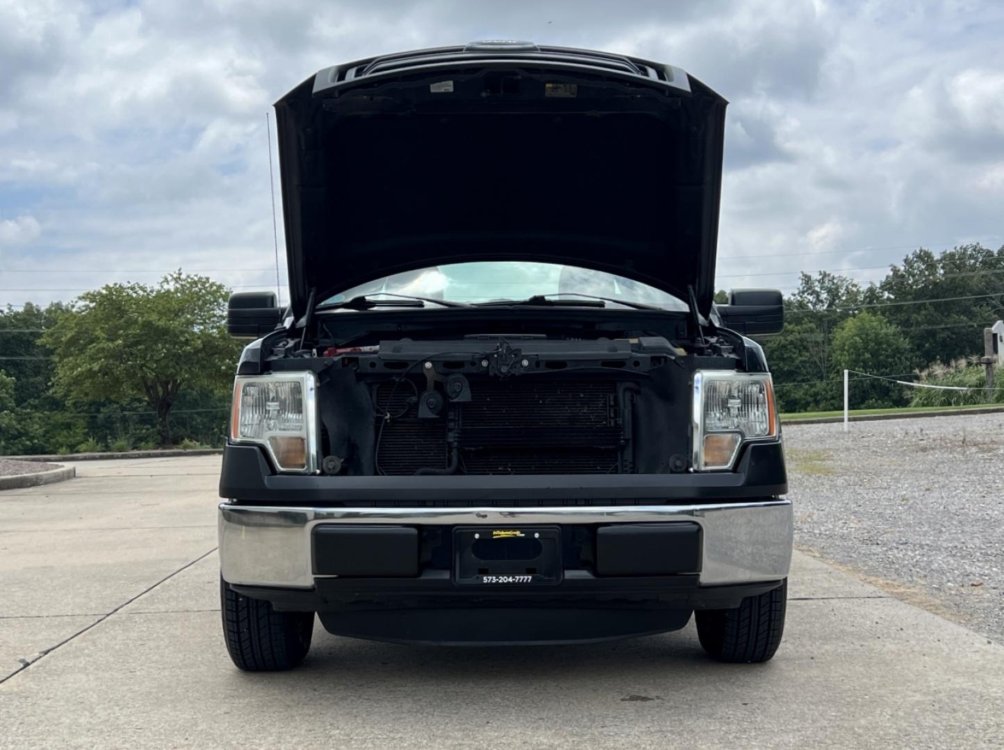 2013 BLACK /Gray Cloth FORD F150 XL (1FTEX1CM4DF) with an 3.7L V6 engine, Automatic transmission, located at 506 S. Kingshighway, Cape Girardeau, MO, 63703, (573) 235-5000, 37.294991, -89.553635 - 2013 Ford F-150 XL 1-Owner 167xxx miles Rear Wheel Drive 3.7L V6 Automatic Bluetooth Cruise Power Windows/Locks/Mirrors We have financing available and we accept trades! Fill out a credit application on our website or come by today! If you have any questions, give us a call at (573) 235-50 - Photo#27