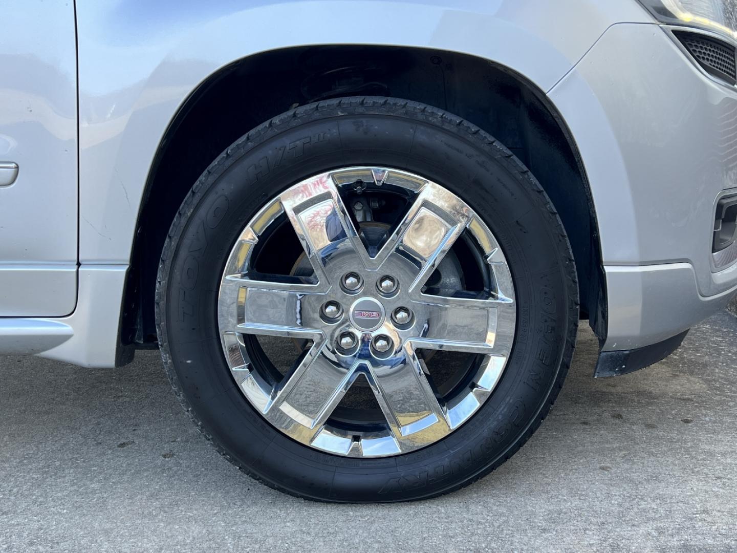 2015 SILVER /Black Leather GMC ACADIA DENALI (1GKKRTKD2FJ) with an 3.6L V6 engine, Automatic transmission, located at 506 S. Kingshighway, Cape Girardeau, MO, 63703, (573) 235-5000, 37.294991, -89.553635 - 2015 GMC Acadia Denali 101xxx Front Wheel Drive 3.6L V6 Automatic Leather 3rd Row Navigation Rear Entertainment Power/Heated/Cooled Seats Heated Steering Wheel Backup Camera Sunroof Bluetooth Remote Start Cruise Power Windows/Locks/Mirrors We have financing available and we accept t - Photo#45
