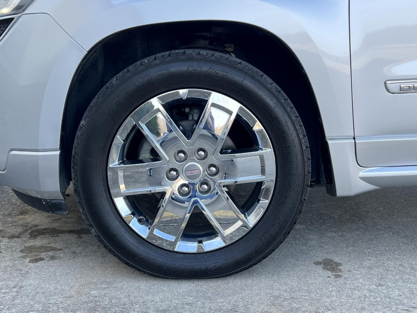 2015 SILVER /Black Leather GMC ACADIA DENALI (1GKKRTKD2FJ) with an 3.6L V6 engine, Automatic transmission, located at 506 S. Kingshighway, Cape Girardeau, MO, 63703, (573) 235-5000, 37.294991, -89.553635 - 2015 GMC Acadia Denali 101xxx Front Wheel Drive 3.6L V6 Automatic Leather 3rd Row Navigation Rear Entertainment Power/Heated/Cooled Seats Heated Steering Wheel Backup Camera Sunroof Bluetooth Remote Start Cruise Power Windows/Locks/Mirrors We have financing available and we accept t - Photo#41