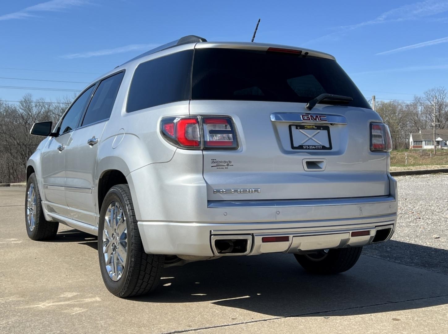 2015 SILVER /Black Leather GMC ACADIA DENALI (1GKKRTKD2FJ) with an 3.6L V6 engine, Automatic transmission, located at 506 S. Kingshighway, Cape Girardeau, MO, 63703, (573) 235-5000, 37.294991, -89.553635 - 2015 GMC Acadia Denali 101xxx Front Wheel Drive 3.6L V6 Automatic Leather 3rd Row Navigation Rear Entertainment Power/Heated/Cooled Seats Heated Steering Wheel Backup Camera Sunroof Bluetooth Remote Start Cruise Power Windows/Locks/Mirrors We have financing available and we accept t - Photo#13
