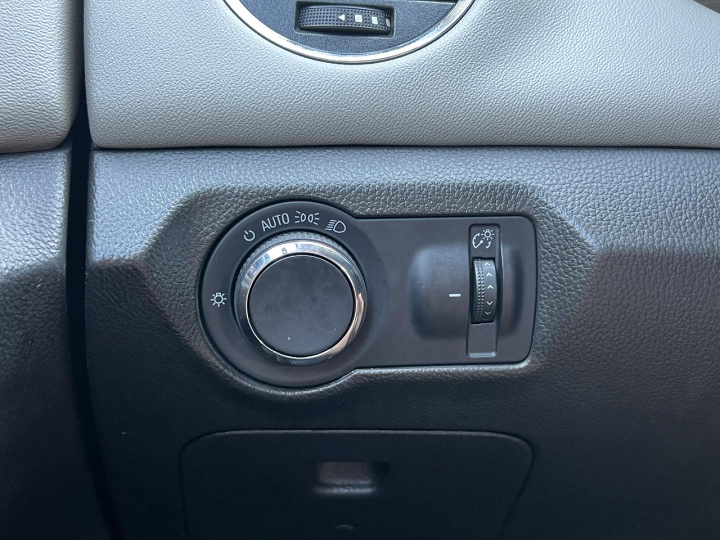 2015 BLUE /Gray Cloth CHEVROLET CRUZE LT (1G1PC5SB5F7) with an 1.4L 4 Cyl. engine, Automatic transmission, located at 506 S. Kingshighway, Cape Girardeau, MO, 63703, (573) 235-5000, 37.294991, -89.553635 - 2015 Chevrolet Cruze LT Only 77xxx miles Front Wheel Drive 1.4L 4 Cyl. Automatic Power Driver Seat Backup Camera Bluetooth Remote Start Cruise Power Windows/Locks/Mirrors We have financing available and we accept trades! Fill out a credit application on our website or come by today! If y - Photo#28