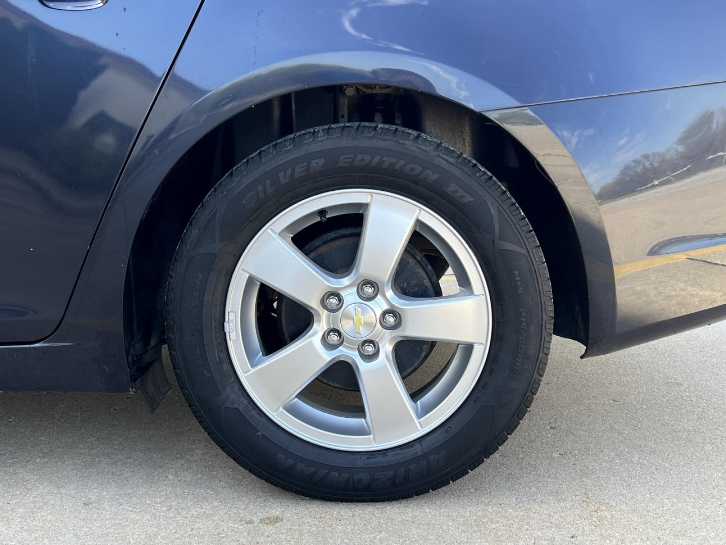 2015 BLUE /Gray Cloth CHEVROLET CRUZE LT (1G1PC5SB5F7) with an 1.4L 4 Cyl. engine, Automatic transmission, located at 506 S. Kingshighway, Cape Girardeau, MO, 63703, (573) 235-5000, 37.294991, -89.553635 - 2015 Chevrolet Cruze LT Only 77xxx miles Front Wheel Drive 1.4L 4 Cyl. Automatic Power Driver Seat Backup Camera Bluetooth Remote Start Cruise Power Windows/Locks/Mirrors We have financing available and we accept trades! Fill out a credit application on our website or come by today! If y - Photo#34