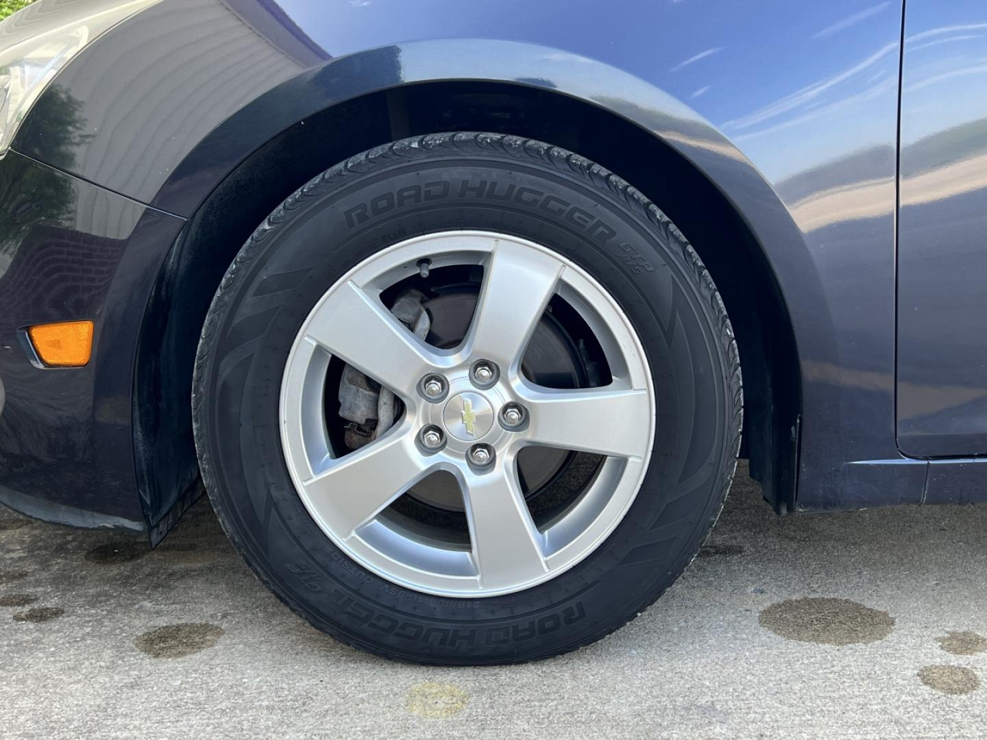 2015 BLUE /Gray Cloth CHEVROLET CRUZE LT (1G1PC5SB5F7) with an 1.4L 4 Cyl. engine, Automatic transmission, located at 506 S. Kingshighway, Cape Girardeau, MO, 63703, (573) 235-5000, 37.294991, -89.553635 - 2015 Chevrolet Cruze LT Only 77xxx miles Front Wheel Drive 1.4L 4 Cyl. Automatic Power Driver Seat Backup Camera Bluetooth Remote Start Cruise Power Windows/Locks/Mirrors We have financing available and we accept trades! Fill out a credit application on our website or come by today! If y - Photo#32