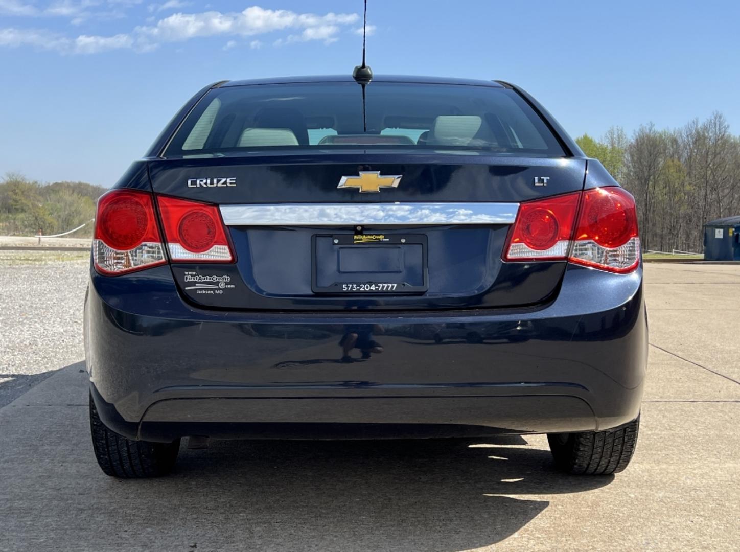 2015 BLUE /Gray Cloth CHEVROLET CRUZE LT (1G1PC5SB5F7) with an 1.4L 4 Cyl. engine, Automatic transmission, located at 506 S. Kingshighway, Cape Girardeau, MO, 63703, (573) 235-5000, 37.294991, -89.553635 - 2015 Chevrolet Cruze LT Only 77xxx miles Front Wheel Drive 1.4L 4 Cyl. Automatic Power Driver Seat Backup Camera Bluetooth Remote Start Cruise Power Windows/Locks/Mirrors We have financing available and we accept trades! Fill out a credit application on our website or come by today! If y - Photo#10
