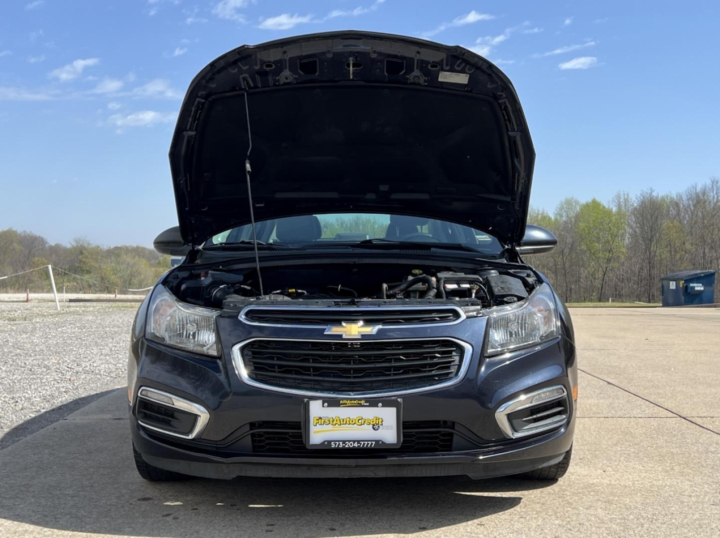 2015 BLUE /Gray Cloth CHEVROLET CRUZE LT (1G1PC5SB5F7) with an 1.4L 4 Cyl. engine, Automatic transmission, located at 506 S. Kingshighway, Cape Girardeau, MO, 63703, (573) 235-5000, 37.294991, -89.553635 - 2015 Chevrolet Cruze LT Only 77xxx miles Front Wheel Drive 1.4L 4 Cyl. Automatic Power Driver Seat Backup Camera Bluetooth Remote Start Cruise Power Windows/Locks/Mirrors We have financing available and we accept trades! Fill out a credit application on our website or come by today! If y - Photo#30