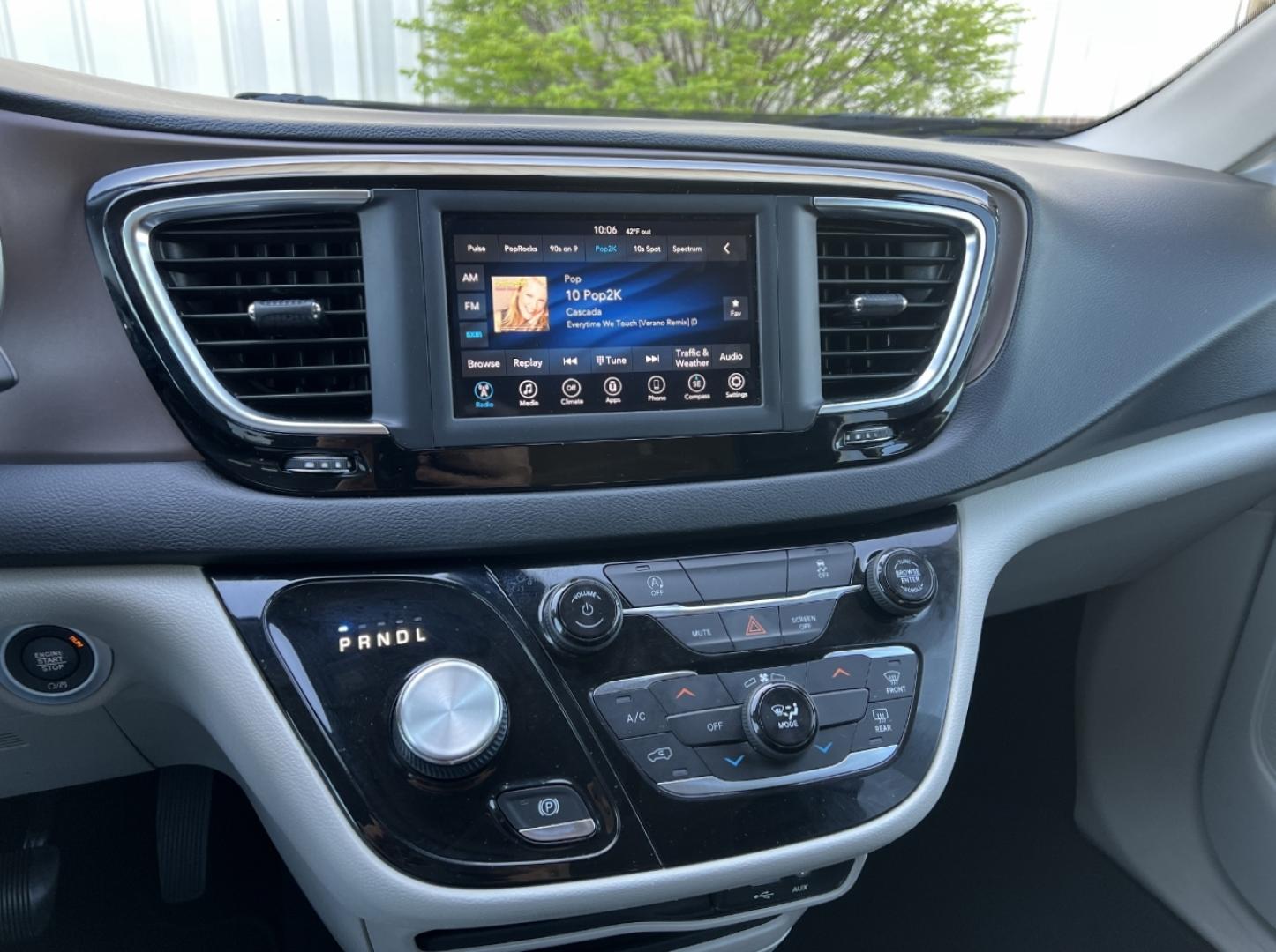 2020 GRAY /Black Leather CHRYSLER VOYAGER LXI (2C4RC1DG2LR) with an 3.6L V6 engine, Automatic transmission, located at 2990 Old Orchard Rd., Jackson, MO, 63755, 37.354214, -89.612106 - 2020 Chrysler Voyager LXI 110xxx miles Front Wheel Drive 3.6L V6 Automatic Leather 3rd Row Stow 'N Go Backup Camera Power Driver Seat Bluetooth Remote Start Cruise Power Windows/Locks/Mirrors We have financing available and we accept trades! Fill out a credit application on our website - Photo#26