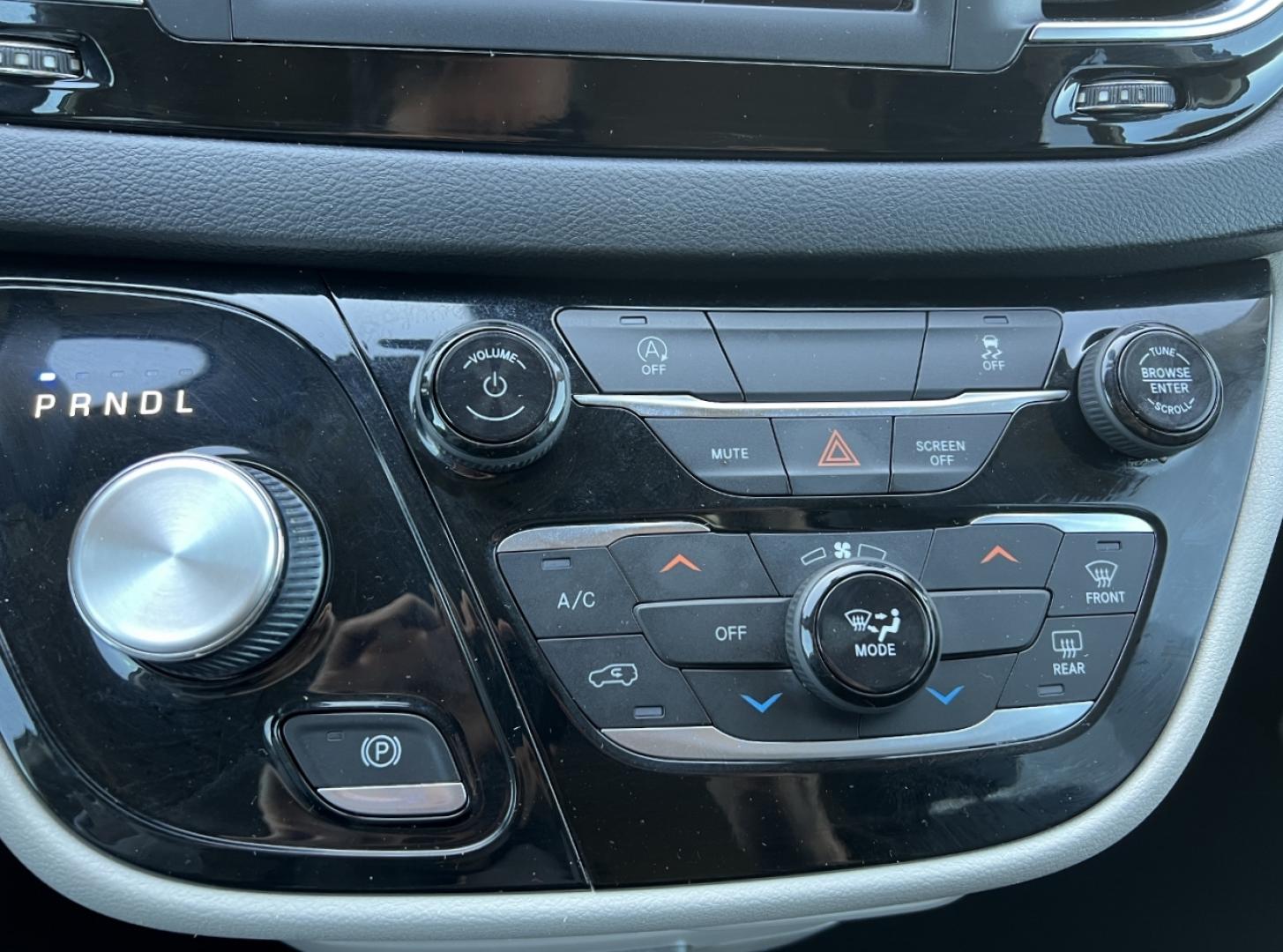 2020 GRAY /Black Leather CHRYSLER VOYAGER LXI (2C4RC1DG2LR) with an 3.6L V6 engine, Automatic transmission, located at 2990 Old Orchard Rd., Jackson, MO, 63755, 37.354214, -89.612106 - 2020 Chrysler Voyager LXI 110xxx miles Front Wheel Drive 3.6L V6 Automatic Leather 3rd Row Stow 'N Go Backup Camera Power Driver Seat Bluetooth Remote Start Cruise Power Windows/Locks/Mirrors We have financing available and we accept trades! Fill out a credit application on our website - Photo#28