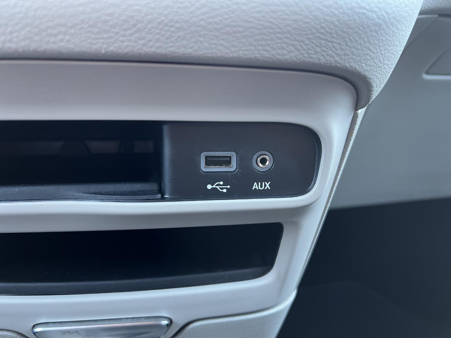 2020 GRAY /Black Leather CHRYSLER VOYAGER LXI (2C4RC1DG2LR) with an 3.6L V6 engine, Automatic transmission, located at 2990 Old Orchard Rd., Jackson, MO, 63755, 37.354214, -89.612106 - 2020 Chrysler Voyager LXI 110xxx miles Front Wheel Drive 3.6L V6 Automatic Leather 3rd Row Stow 'N Go Backup Camera Power Driver Seat Bluetooth Remote Start Cruise Power Windows/Locks/Mirrors We have financing available and we accept trades! Fill out a credit application on our website - Photo#29
