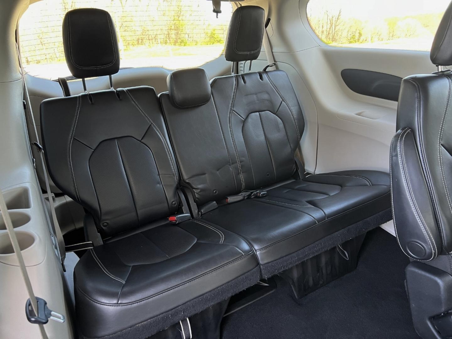 2020 GRAY /Black Leather CHRYSLER VOYAGER LXI (2C4RC1DG2LR) with an 3.6L V6 engine, Automatic transmission, located at 2990 Old Orchard Rd., Jackson, MO, 63755, 37.354214, -89.612106 - 2020 Chrysler Voyager LXI 110xxx miles Front Wheel Drive 3.6L V6 Automatic Leather 3rd Row Stow 'N Go Backup Camera Power Driver Seat Bluetooth Remote Start Cruise Power Windows/Locks/Mirrors We have financing available and we accept trades! Fill out a credit application on our website - Photo#19
