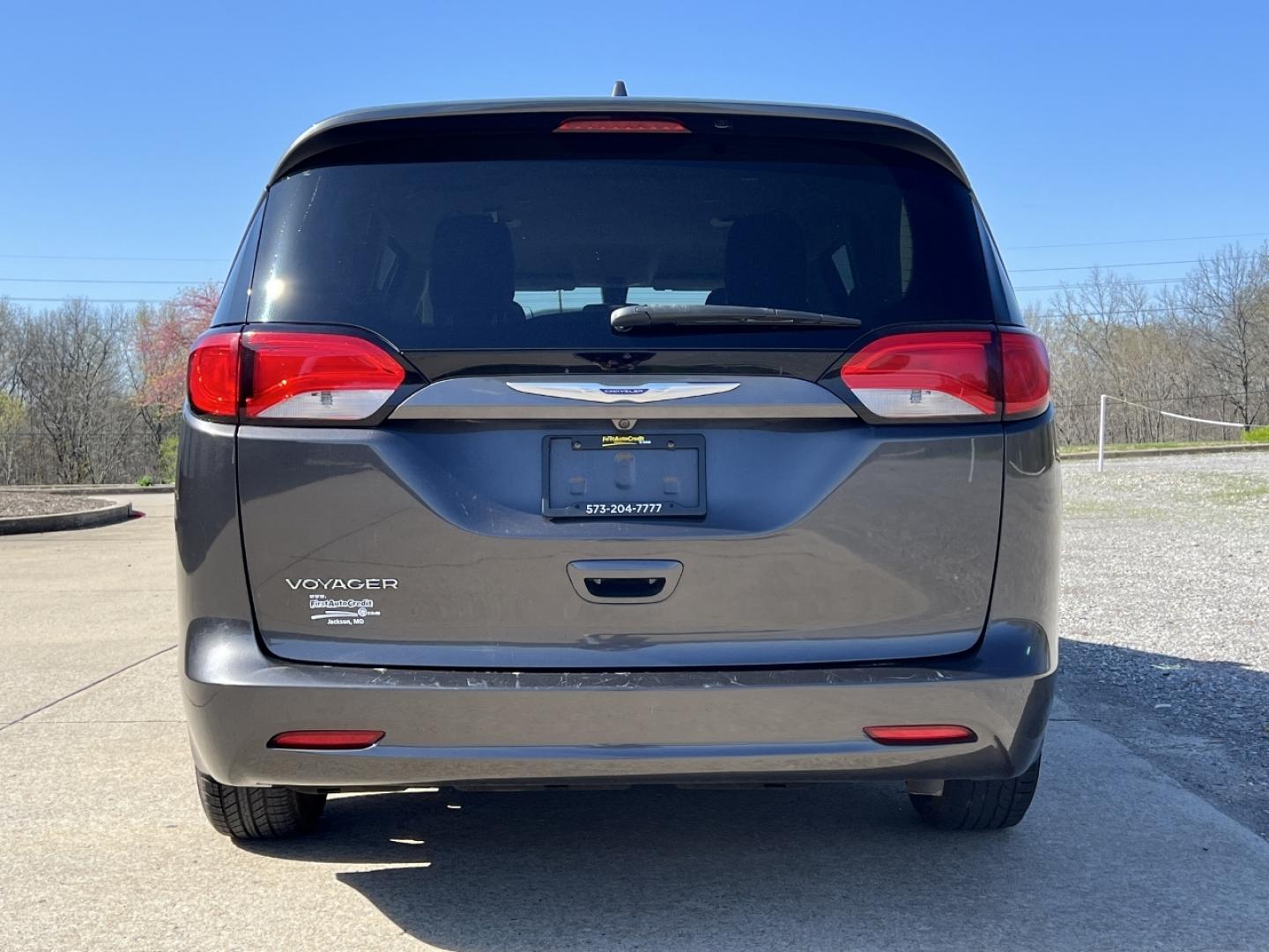 2020 GRAY /Black Leather CHRYSLER VOYAGER LXI (2C4RC1DG2LR) with an 3.6L V6 engine, Automatic transmission, located at 2990 Old Orchard Rd., Jackson, MO, 63755, 37.354214, -89.612106 - 2020 Chrysler Voyager LXI 110xxx miles Front Wheel Drive 3.6L V6 Automatic Leather 3rd Row Stow 'N Go Backup Camera Power Driver Seat Bluetooth Remote Start Cruise Power Windows/Locks/Mirrors We have financing available and we accept trades! Fill out a credit application on our website - Photo#11