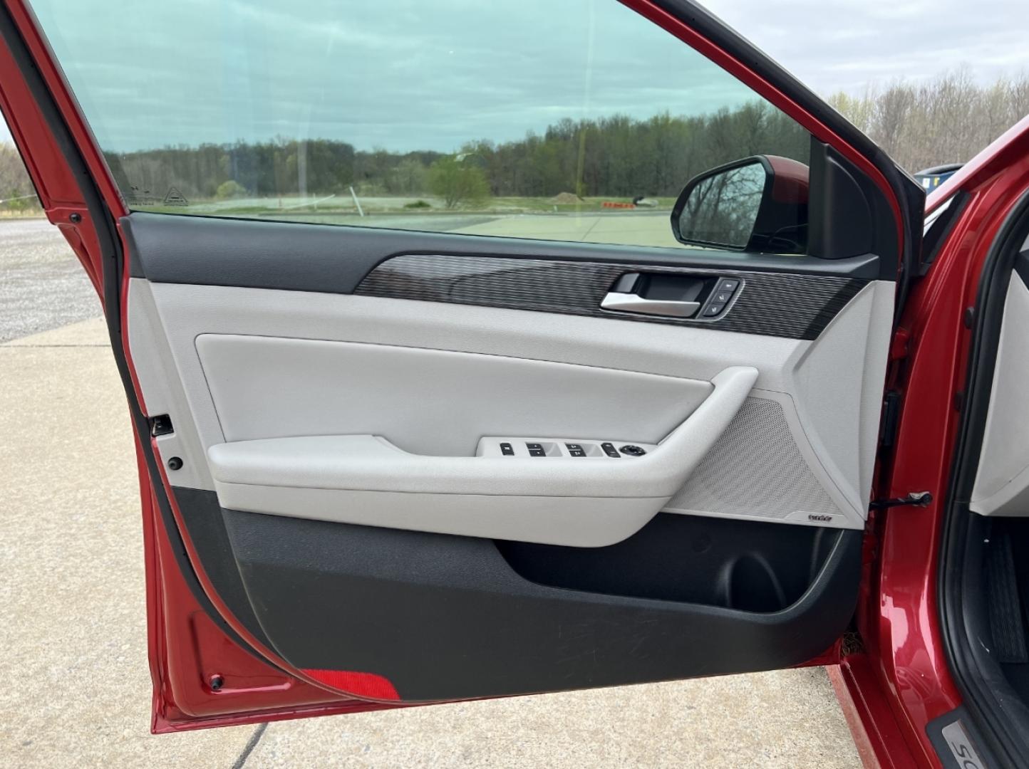 2019 RED /Gray Leather HYUNDAI SONATA LIMITED (5NPE34AF4KH) with an 2.4L 4 Cyl. engine, Automatic transmission, located at 2990 Old Orchard Rd., Jackson, MO, 63755, 37.354214, -89.612106 - 2019 Hyundai Sonata Limited 130xxx miles Front Wheel Drive 2.4L 4 Cyl. Automatic Leather Navigation Power/Heated/Cooled Seats Heated Steering Wheel Backup Camera Sunroof Bluetooth Cruise Power Windows/Locks/Mirrors We have financing available and we accept trades! Fill out a credit app - Photo#14