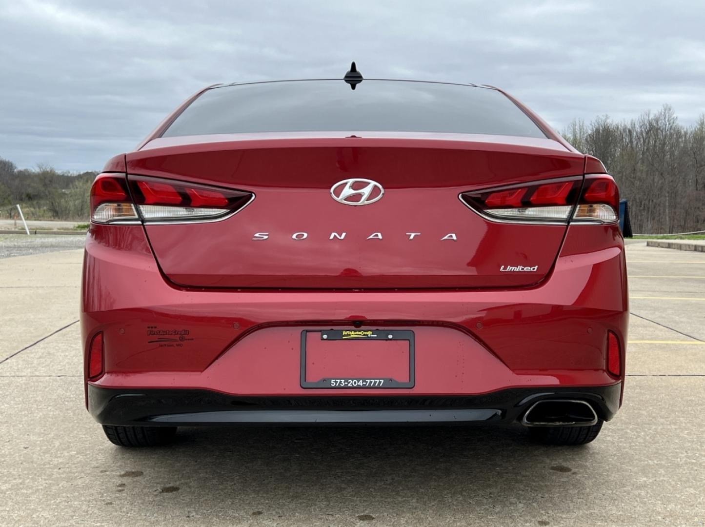 2019 RED /Gray Leather HYUNDAI SONATA LIMITED (5NPE34AF4KH) with an 2.4L 4 Cyl. engine, Automatic transmission, located at 2990 Old Orchard Rd., Jackson, MO, 63755, 37.354214, -89.612106 - 2019 Hyundai Sonata Limited 130xxx miles Front Wheel Drive 2.4L 4 Cyl. Automatic Leather Navigation Power/Heated/Cooled Seats Heated Steering Wheel Backup Camera Sunroof Bluetooth Cruise Power Windows/Locks/Mirrors We have financing available and we accept trades! Fill out a credit app - Photo#12