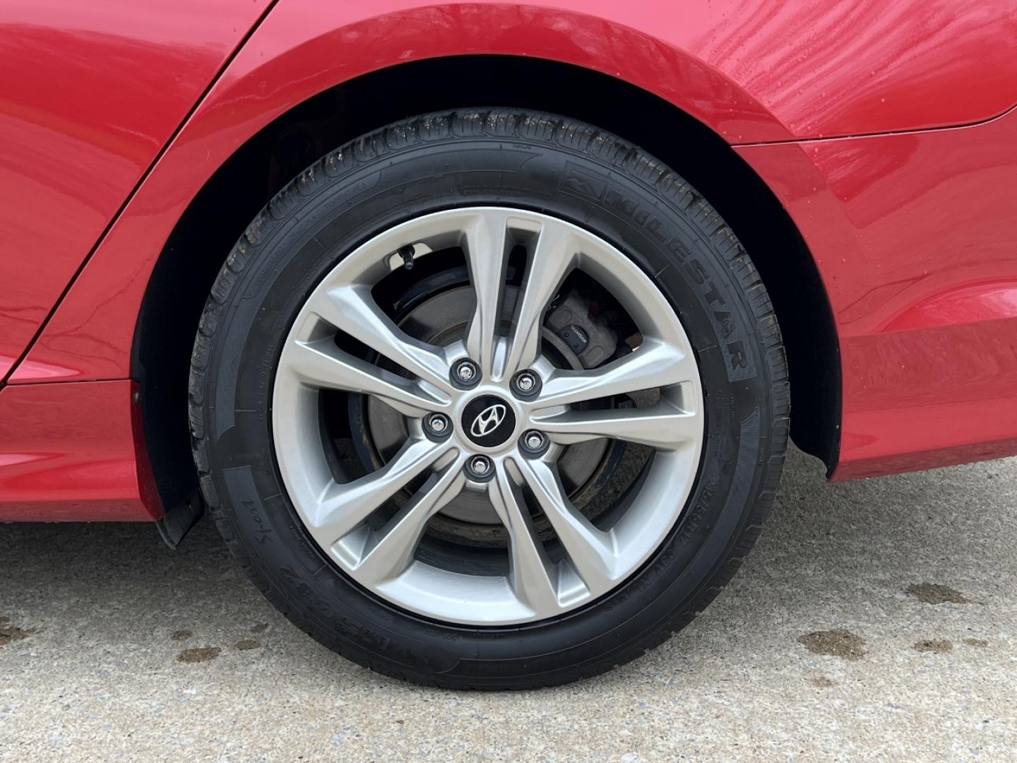 2019 RED /Gray Leather HYUNDAI SONATA LIMITED (5NPE34AF4KH) with an 2.4L 4 Cyl. engine, Automatic transmission, located at 2990 Old Orchard Rd., Jackson, MO, 63755, 37.354214, -89.612106 - 2019 Hyundai Sonata Limited 130xxx miles Front Wheel Drive 2.4L 4 Cyl. Automatic Leather Navigation Power/Heated/Cooled Seats Heated Steering Wheel Backup Camera Sunroof Bluetooth Cruise Power Windows/Locks/Mirrors We have financing available and we accept trades! Fill out a credit app - Photo#38