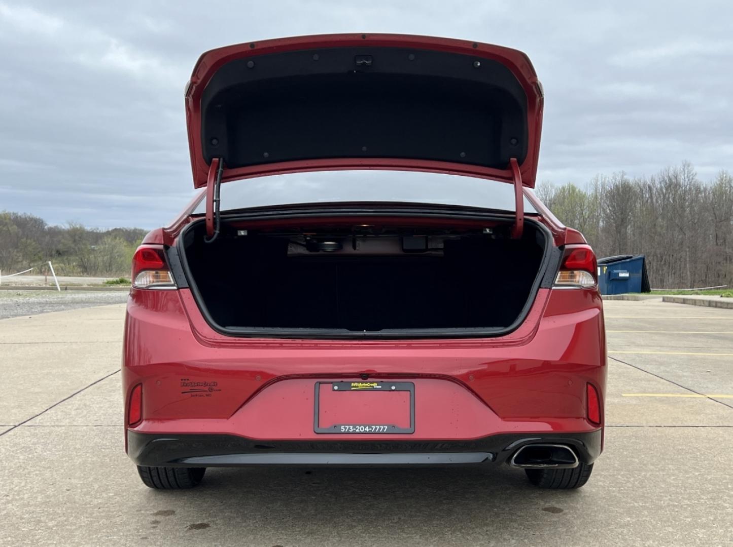 2019 RED /Gray Leather HYUNDAI SONATA LIMITED (5NPE34AF4KH) with an 2.4L 4 Cyl. engine, Automatic transmission, located at 2990 Old Orchard Rd., Jackson, MO, 63755, 37.354214, -89.612106 - 2019 Hyundai Sonata Limited 130xxx miles Front Wheel Drive 2.4L 4 Cyl. Automatic Leather Navigation Power/Heated/Cooled Seats Heated Steering Wheel Backup Camera Sunroof Bluetooth Cruise Power Windows/Locks/Mirrors We have financing available and we accept trades! Fill out a credit app - Photo#20