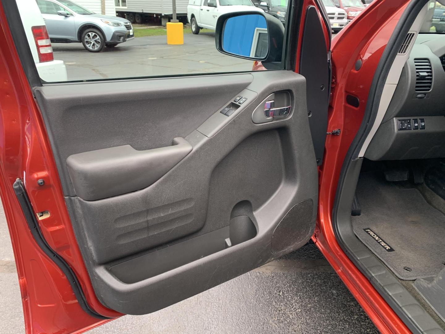 2016 MAROON /Black Cloth Nissan Frontier SV 4WD (1N6AD0CW1GN) with an 4.0L V6 engine, Automatic transmission, located at 506 S. Kingshighway, Cape Girardeau, MO, 63703, (573) 235-5000, 37.294991, -89.553635 - 2016 Nissan Frontier SV Only 93xxx miles 4x4 4.0L V6 Automatic Backup Camera Heated Seats Cruise Power Windows/Locks/Mirrors We have financing available and we accept trades! Fill out a credit application on our website or come by today! If you have any questions, give us a call at (573) - Photo#13