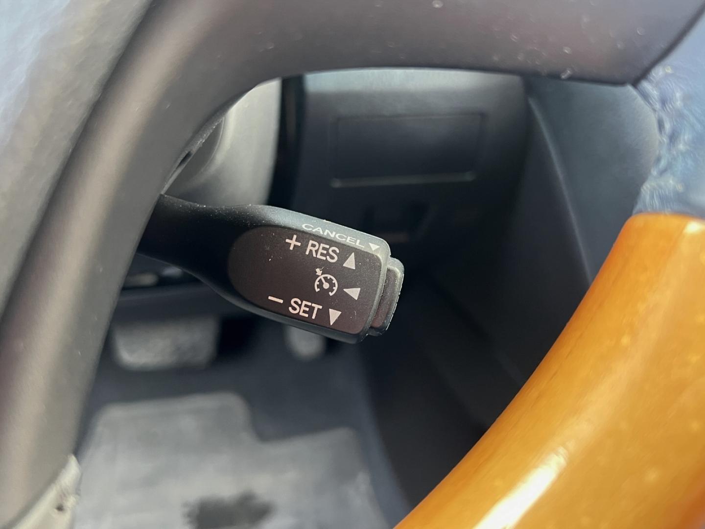 2012 GREY /Black Leather LEXUS RX 350 (2T2BK1BAXCC) with an 3.5L V6 engine, Automatic transmission, located at 506 S. Kingshighway, Cape Girardeau, MO, 63703, (573) 235-5000, 37.294991, -89.553635 - 2012 Lexus RX 350 124xxx miles All Wheel Drive 3.5L V6 Automatic Leather Navigation Power Seats Backup Camera Sunroof Cruise Power Windows/Locks/Mirrors We have financing available and we accept trades! Fill out a credit application on our website or come by today! If you have any quest - Photo#24