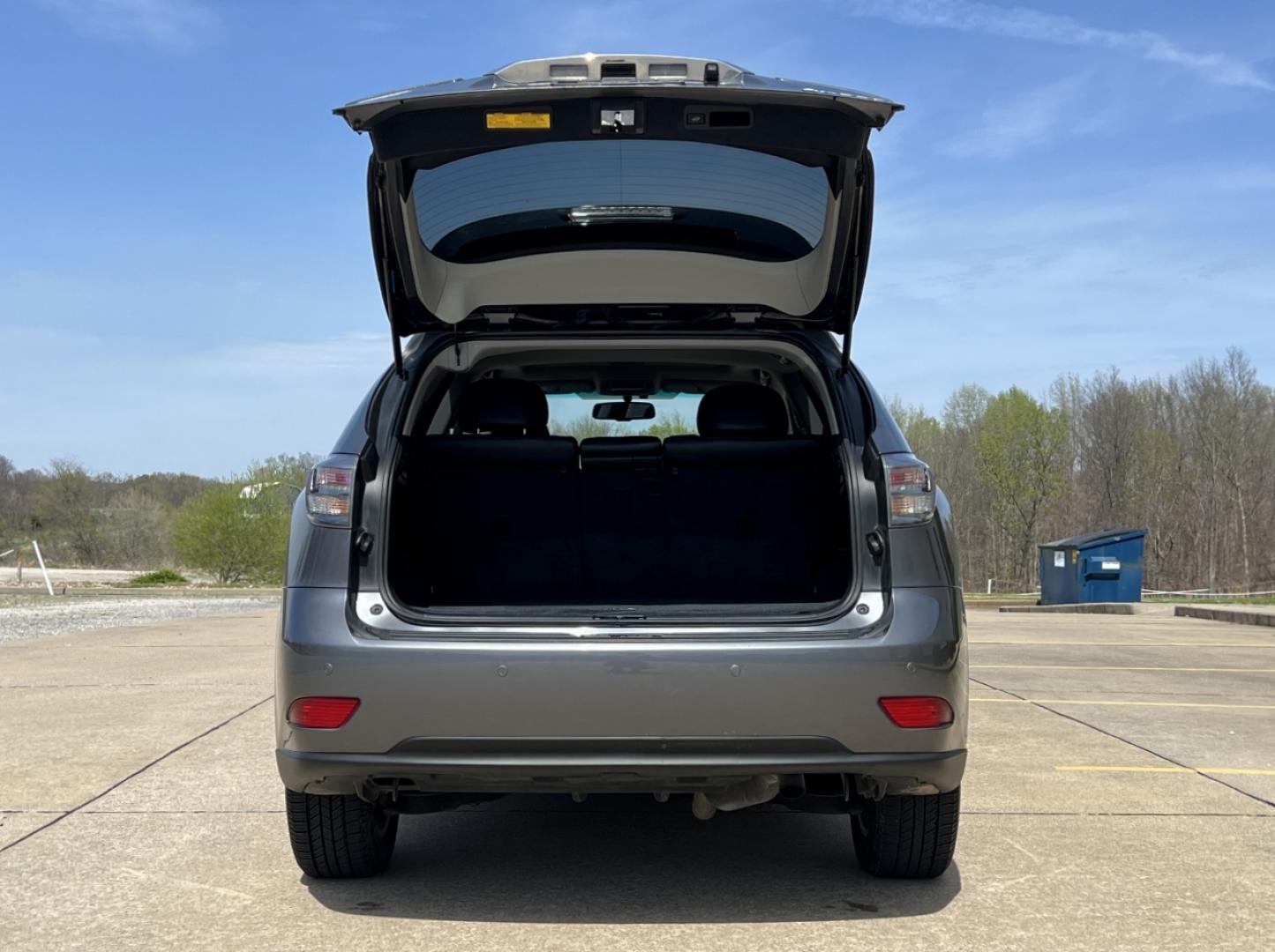 2012 GREY /Black Leather LEXUS RX 350 (2T2BK1BAXCC) with an 3.5L V6 engine, Automatic transmission, located at 506 S. Kingshighway, Cape Girardeau, MO, 63703, (573) 235-5000, 37.294991, -89.553635 - 2012 Lexus RX 350 124xxx miles All Wheel Drive 3.5L V6 Automatic Leather Navigation Power Seats Backup Camera Sunroof Cruise Power Windows/Locks/Mirrors We have financing available and we accept trades! Fill out a credit application on our website or come by today! If you have any quest - Photo#19
